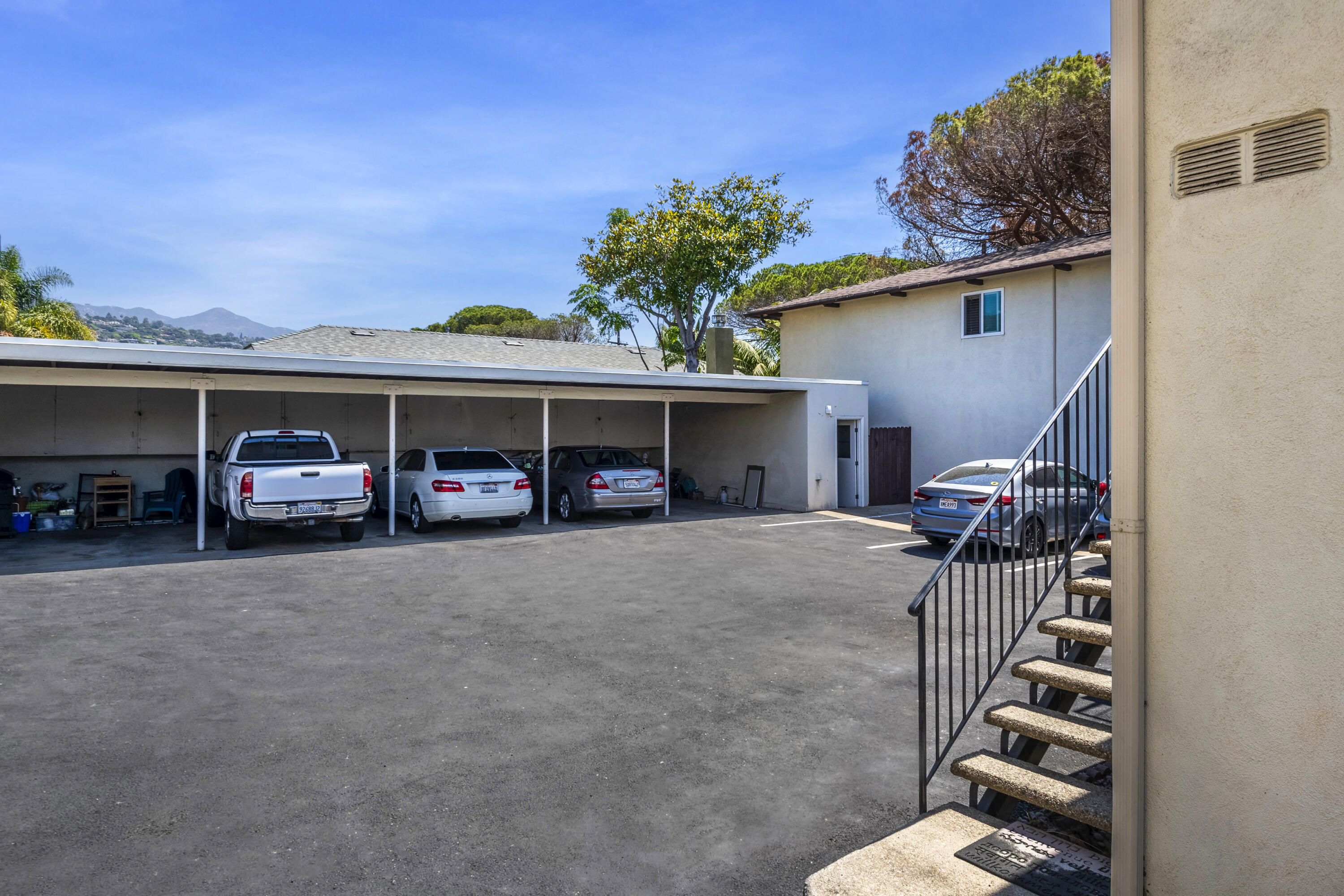 403 E Anapamu Street