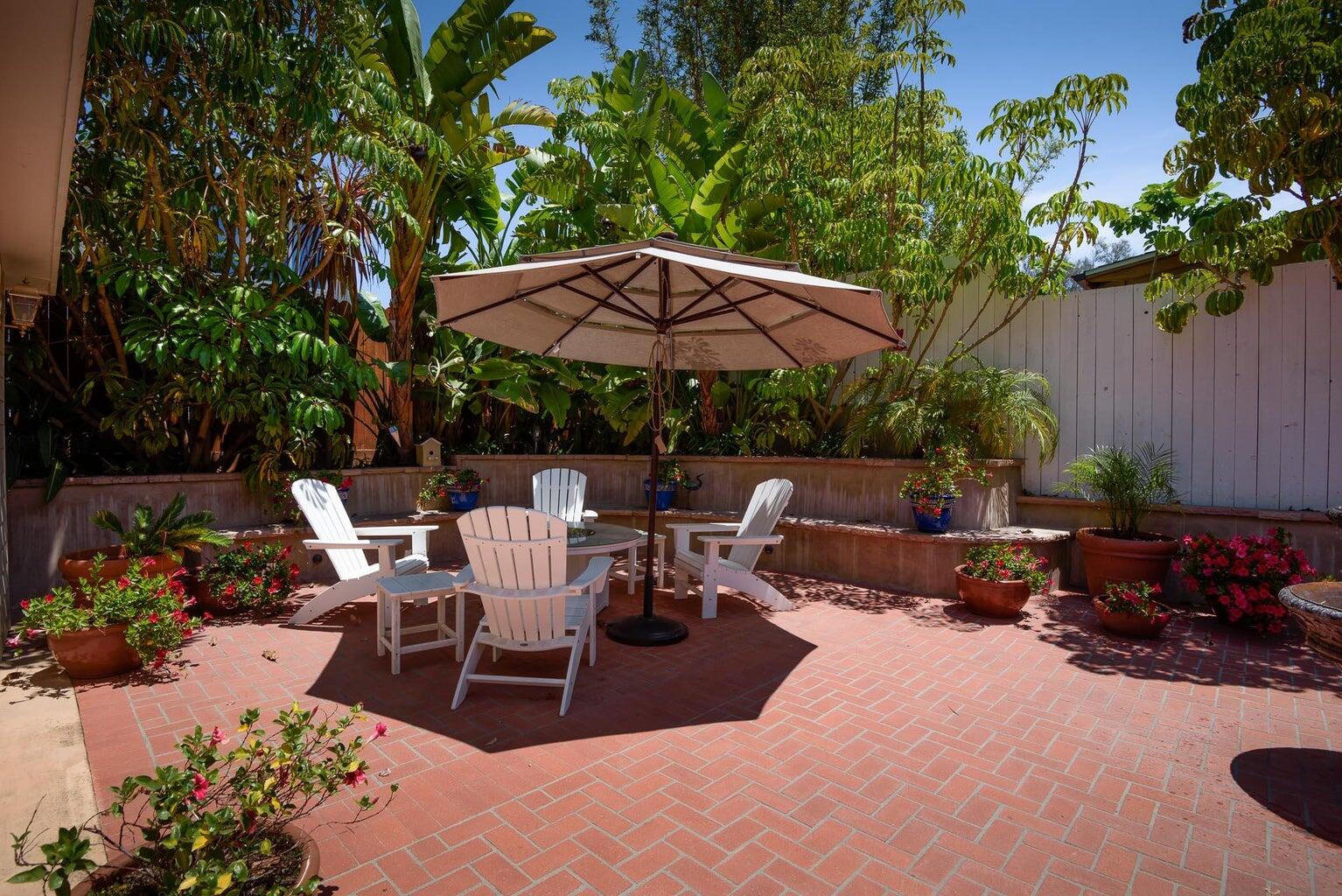 2940 Kenmore Place Guest House