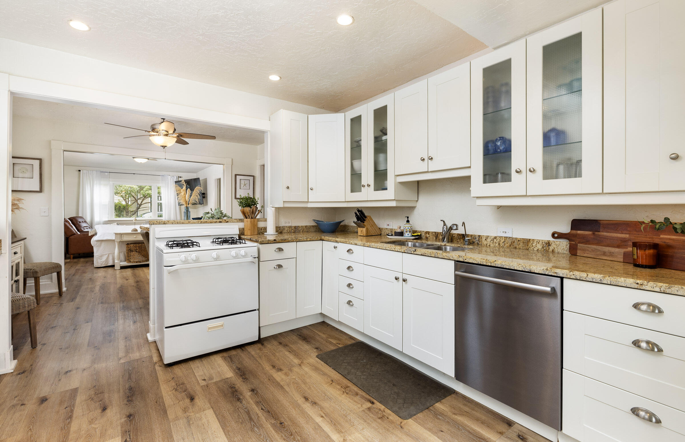 4724 4th Street