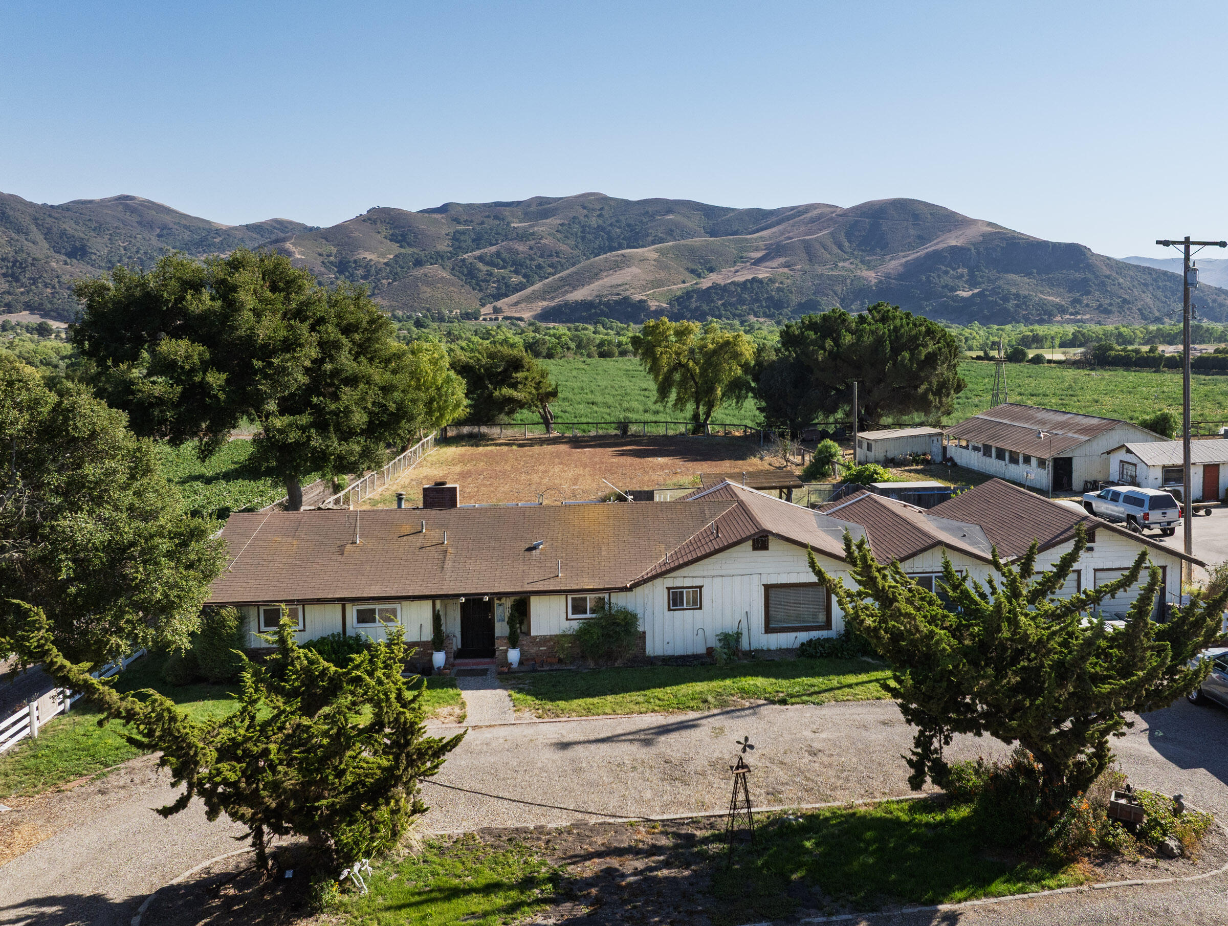 1050 W Hwy 246