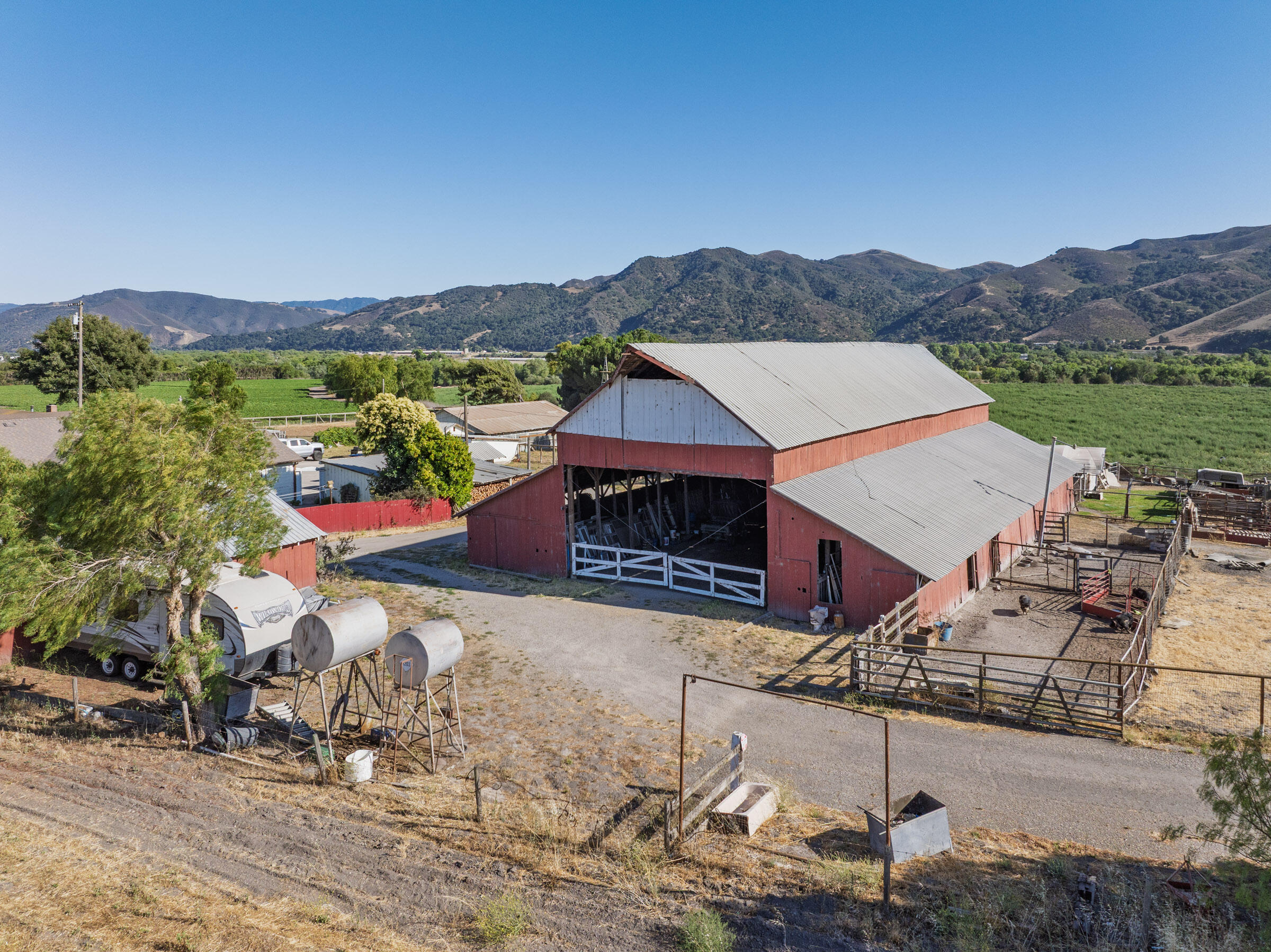 1050 W Hwy 246