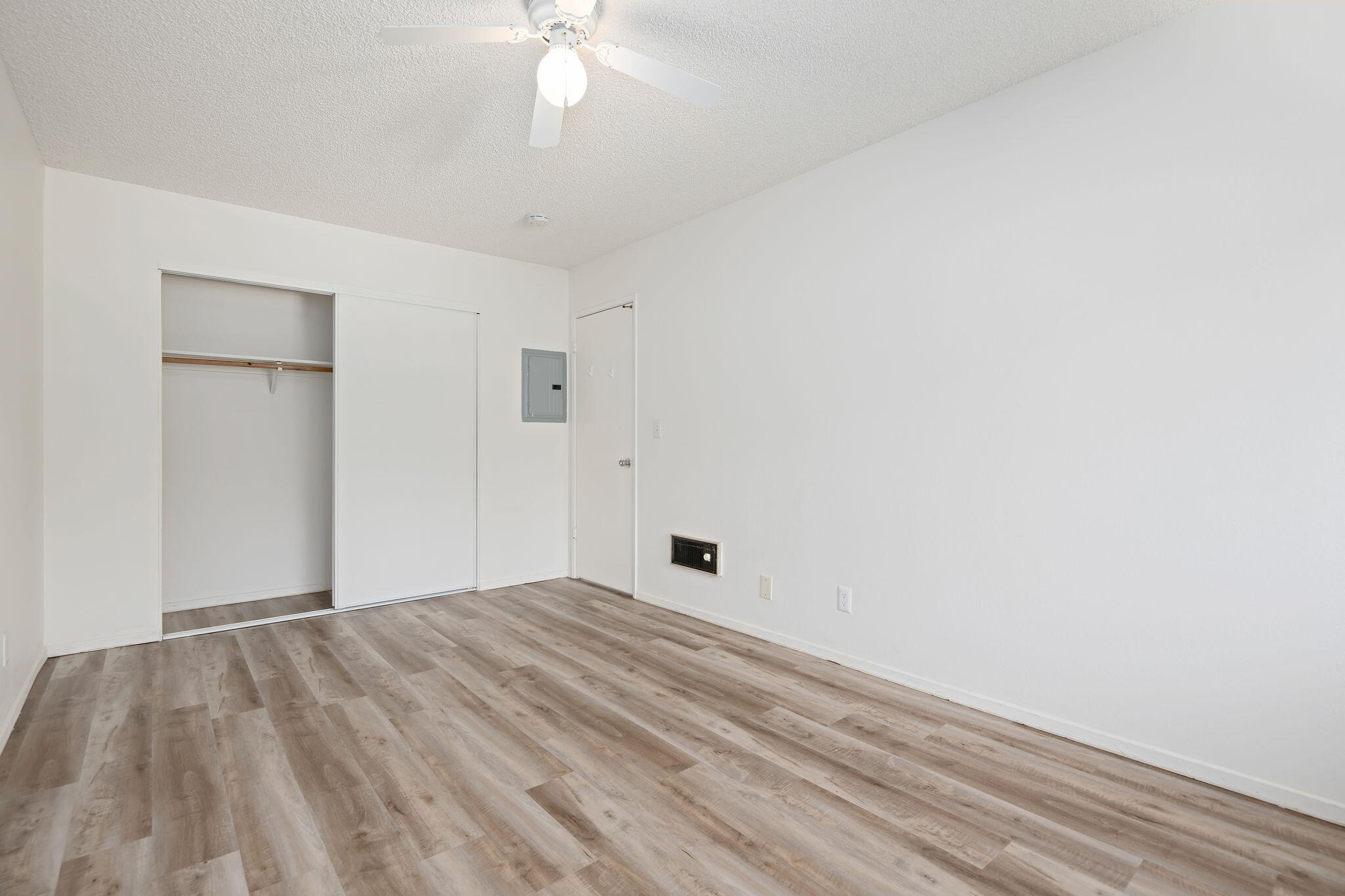 1676 Maple Avenue 4