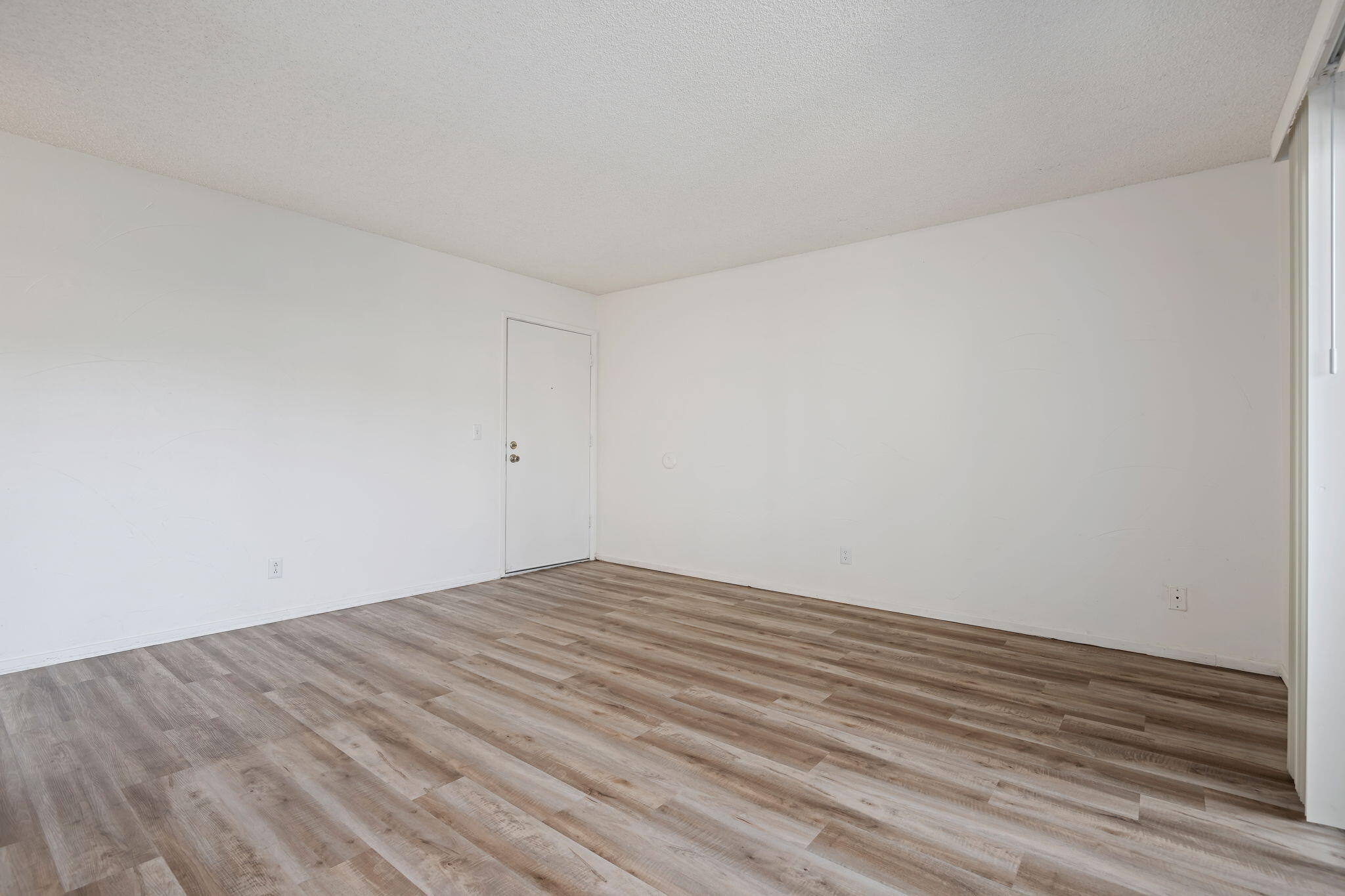 1676 Maple Avenue 4