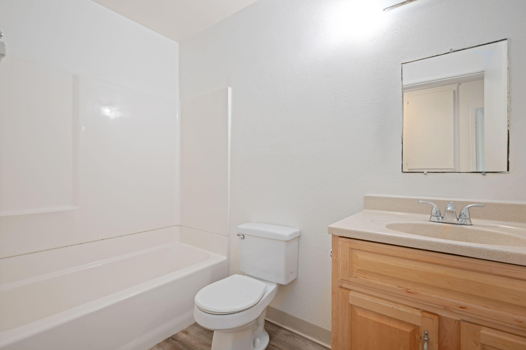 1676 Maple Avenue 4