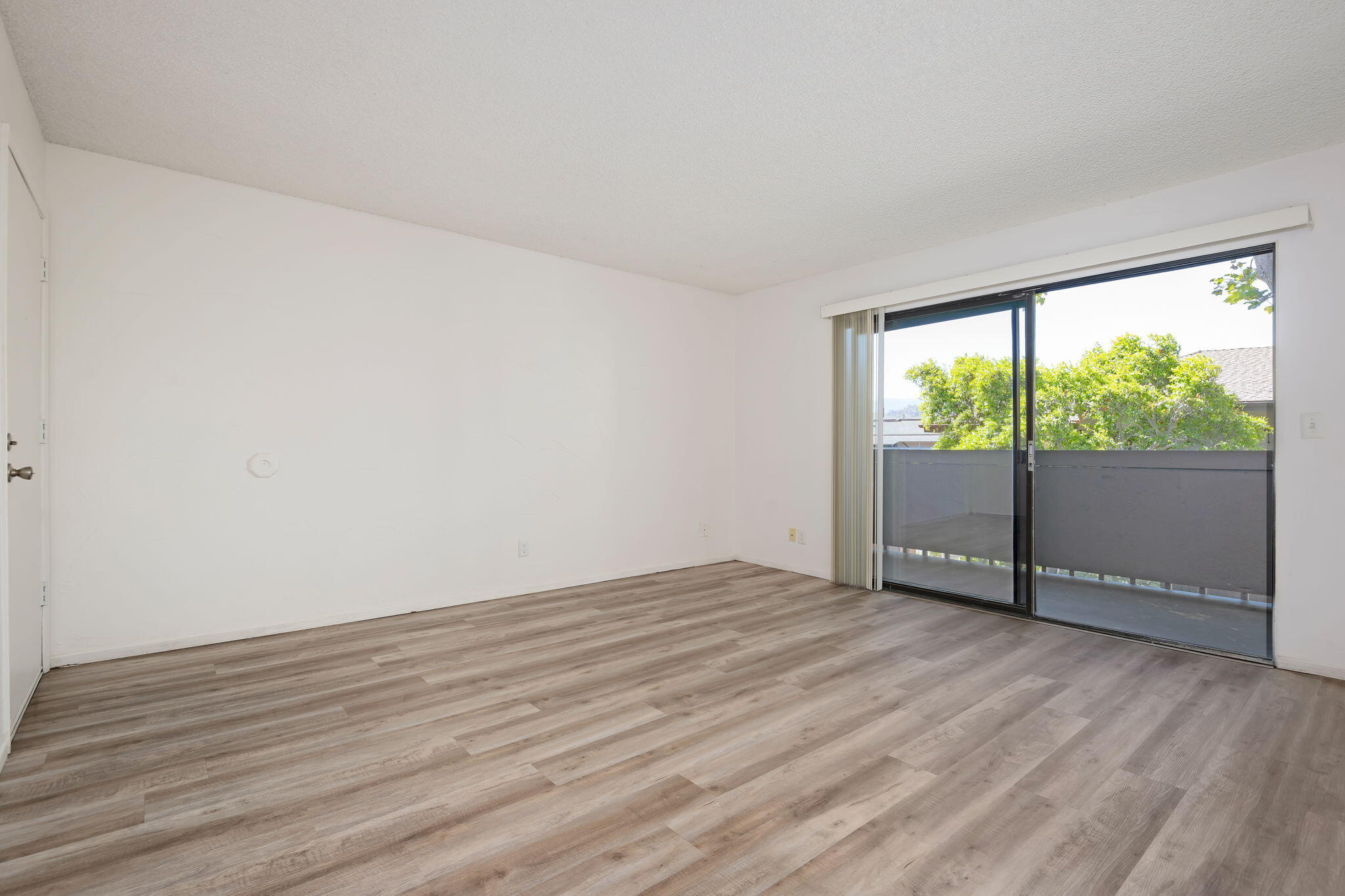 1676 Maple Avenue 4