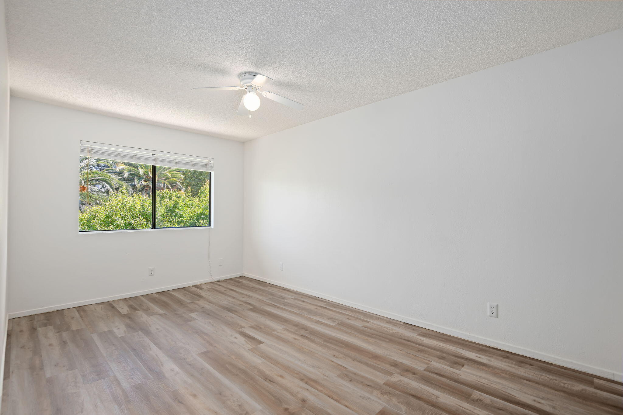 1676 Maple Avenue 4