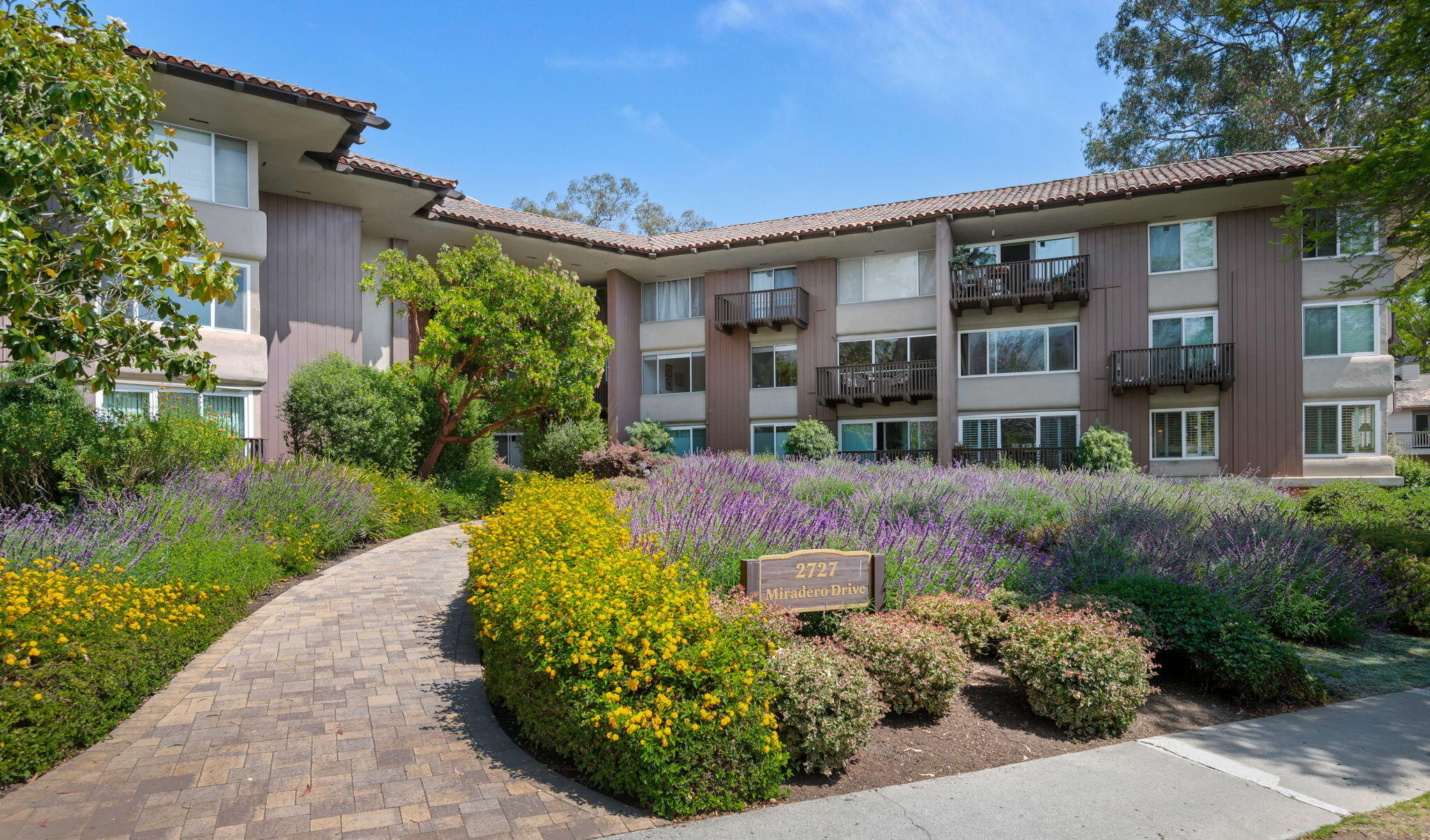 2727 Miradero Drive #302
