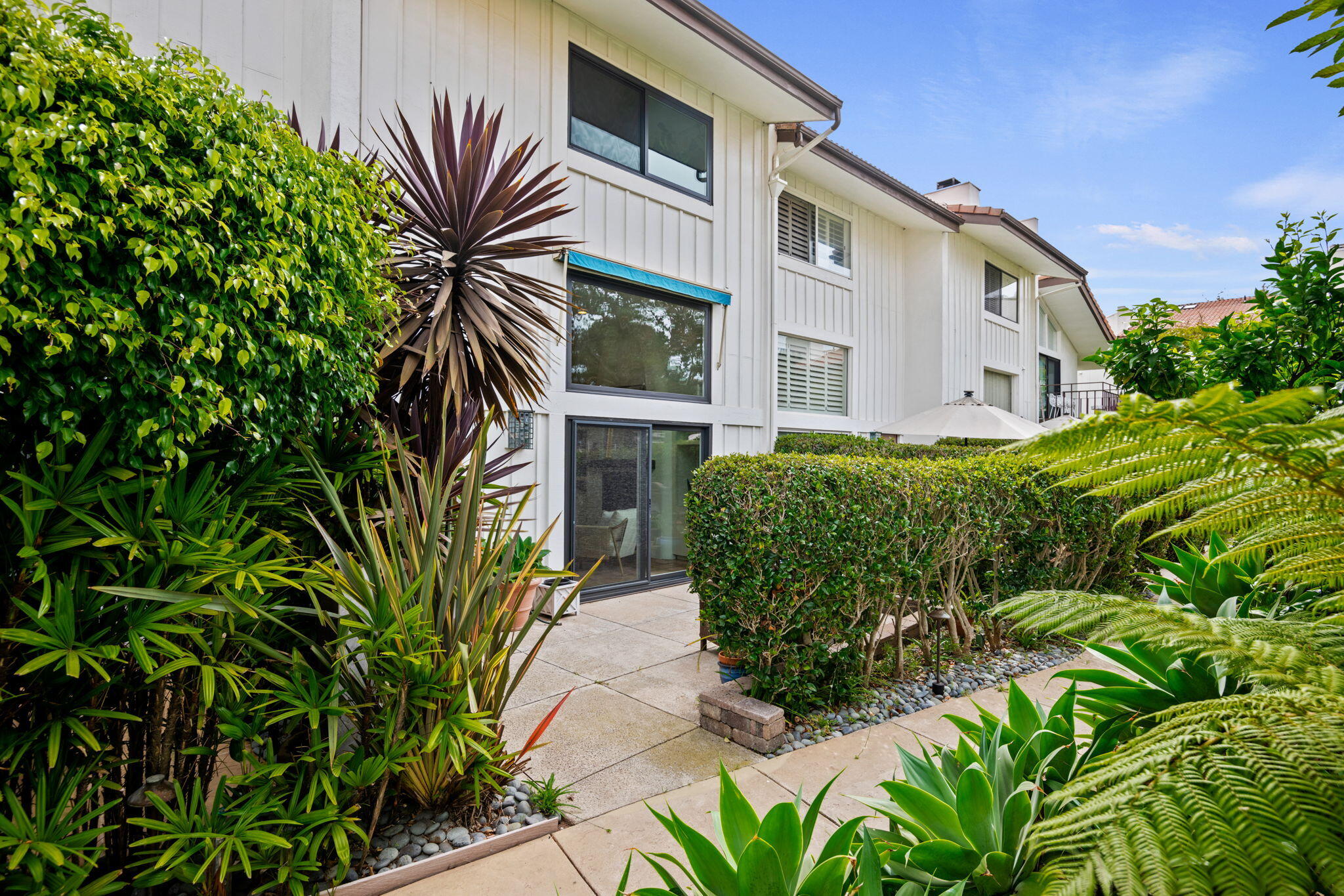 643 Costa Del Mar #D