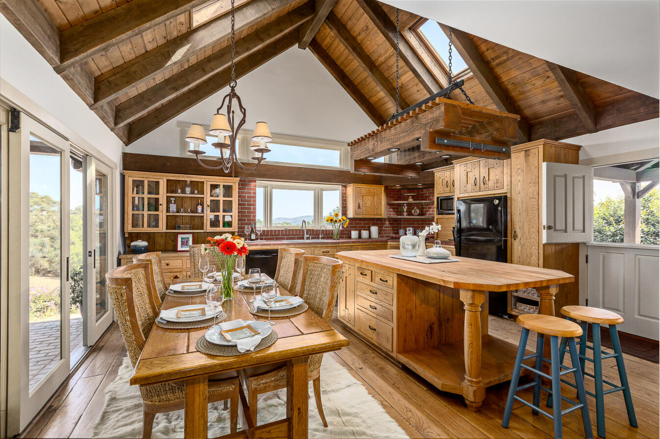 4436 Meadowlark Lane