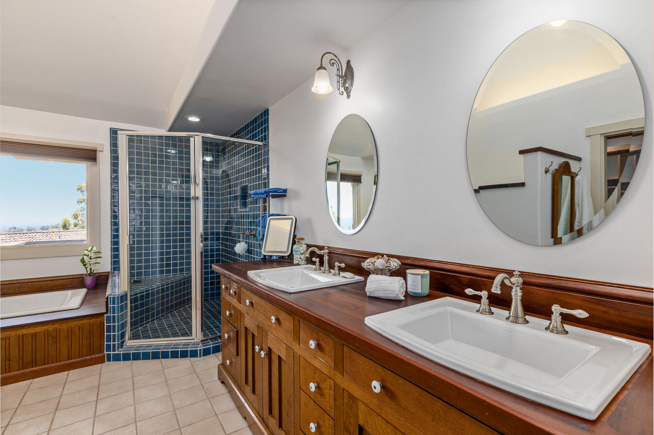 4436 Meadowlark Lane