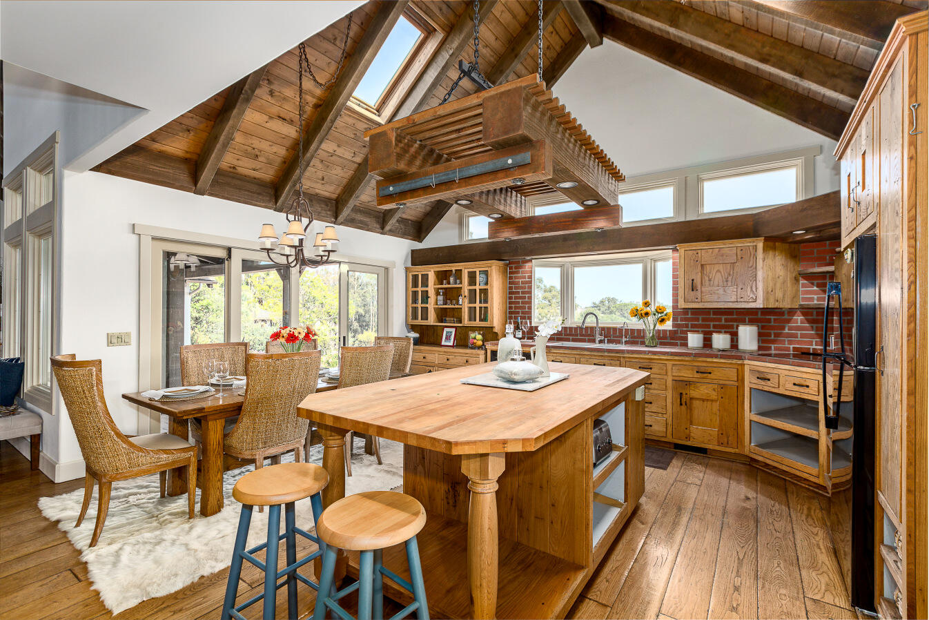 4436 Meadowlark Lane