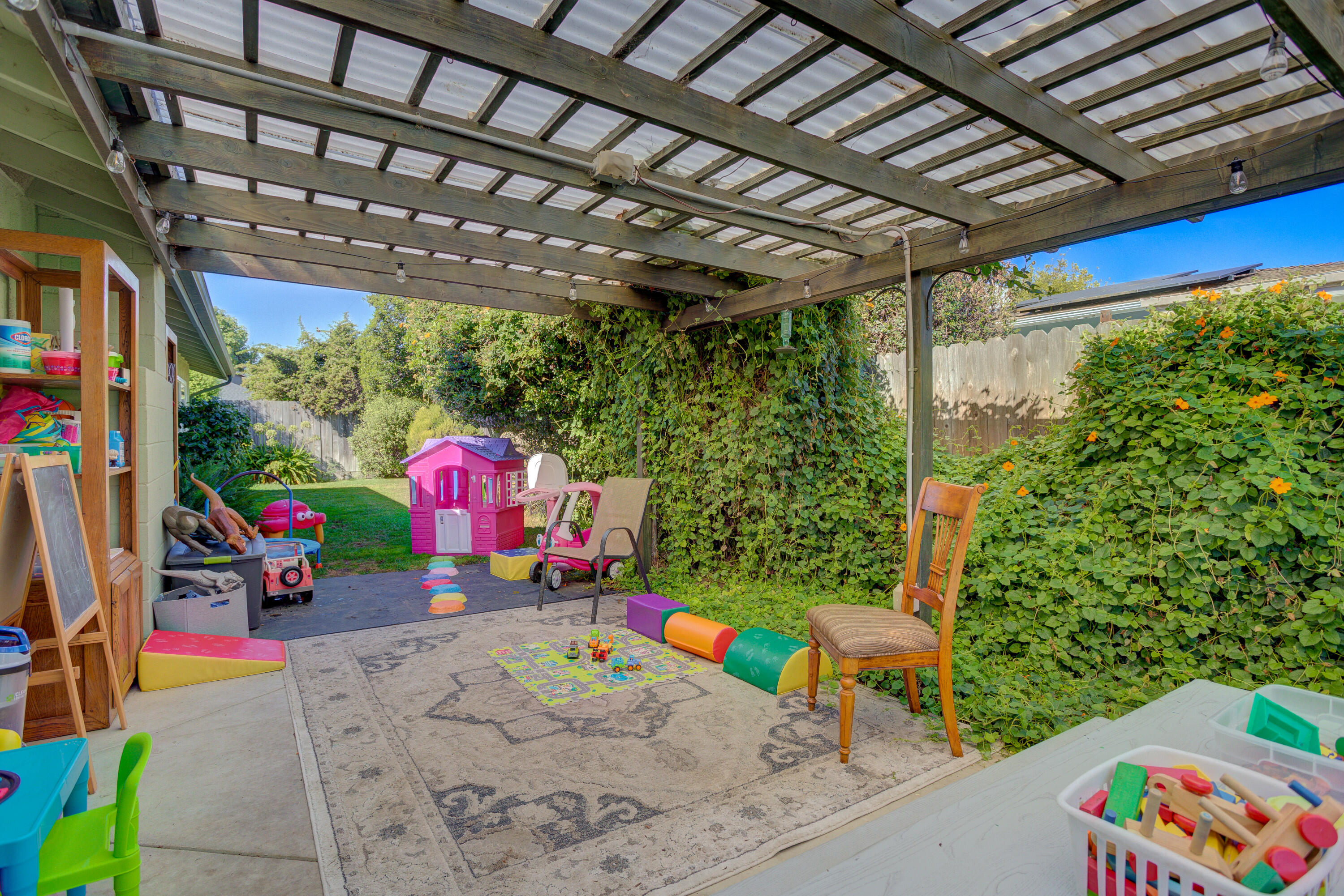 654 Woodland Court
