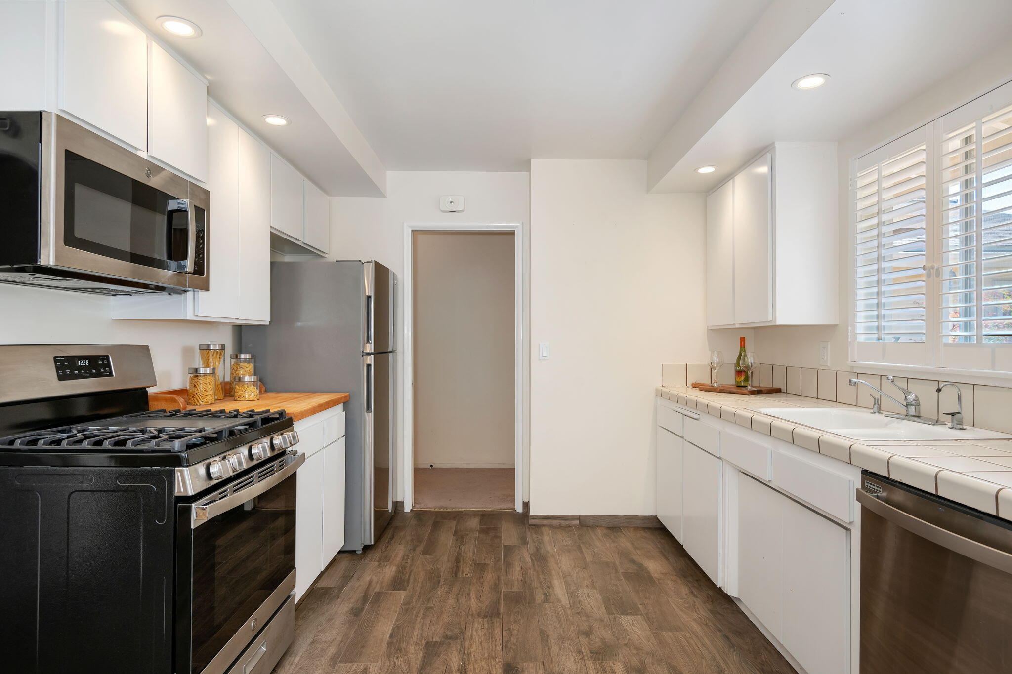 3676 Eileen Way