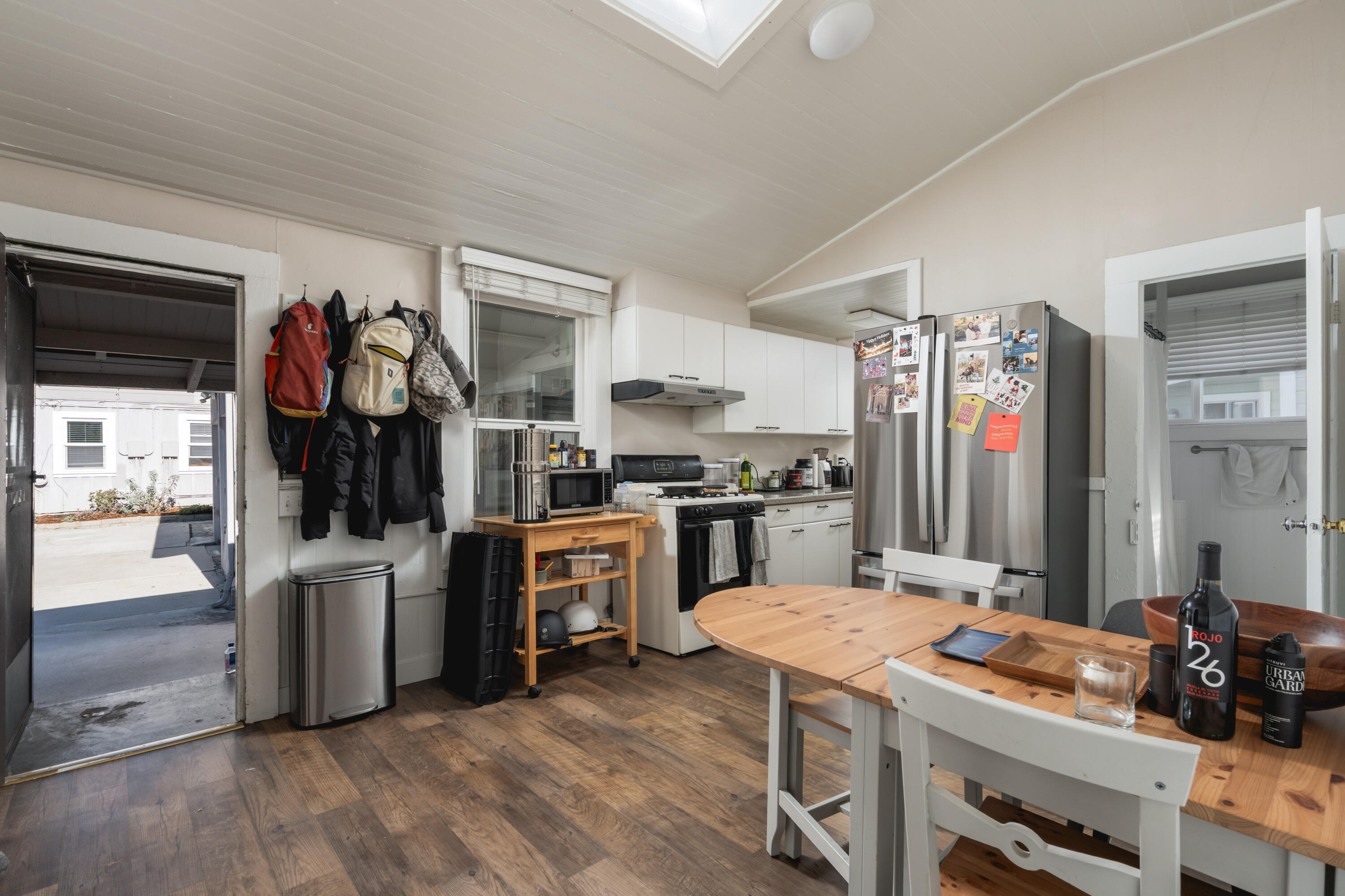 320 W Sola Street
