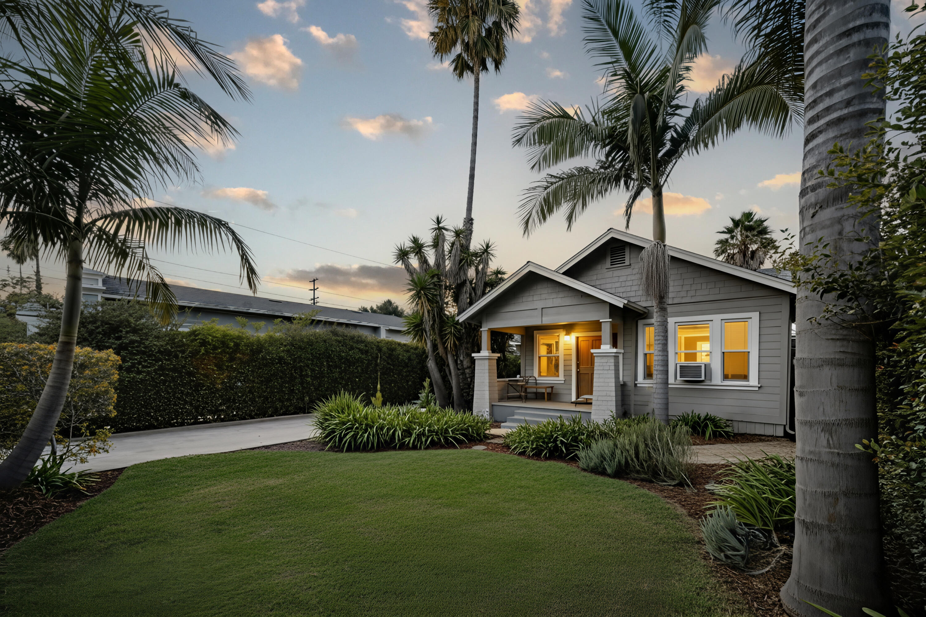 320 W Sola Street