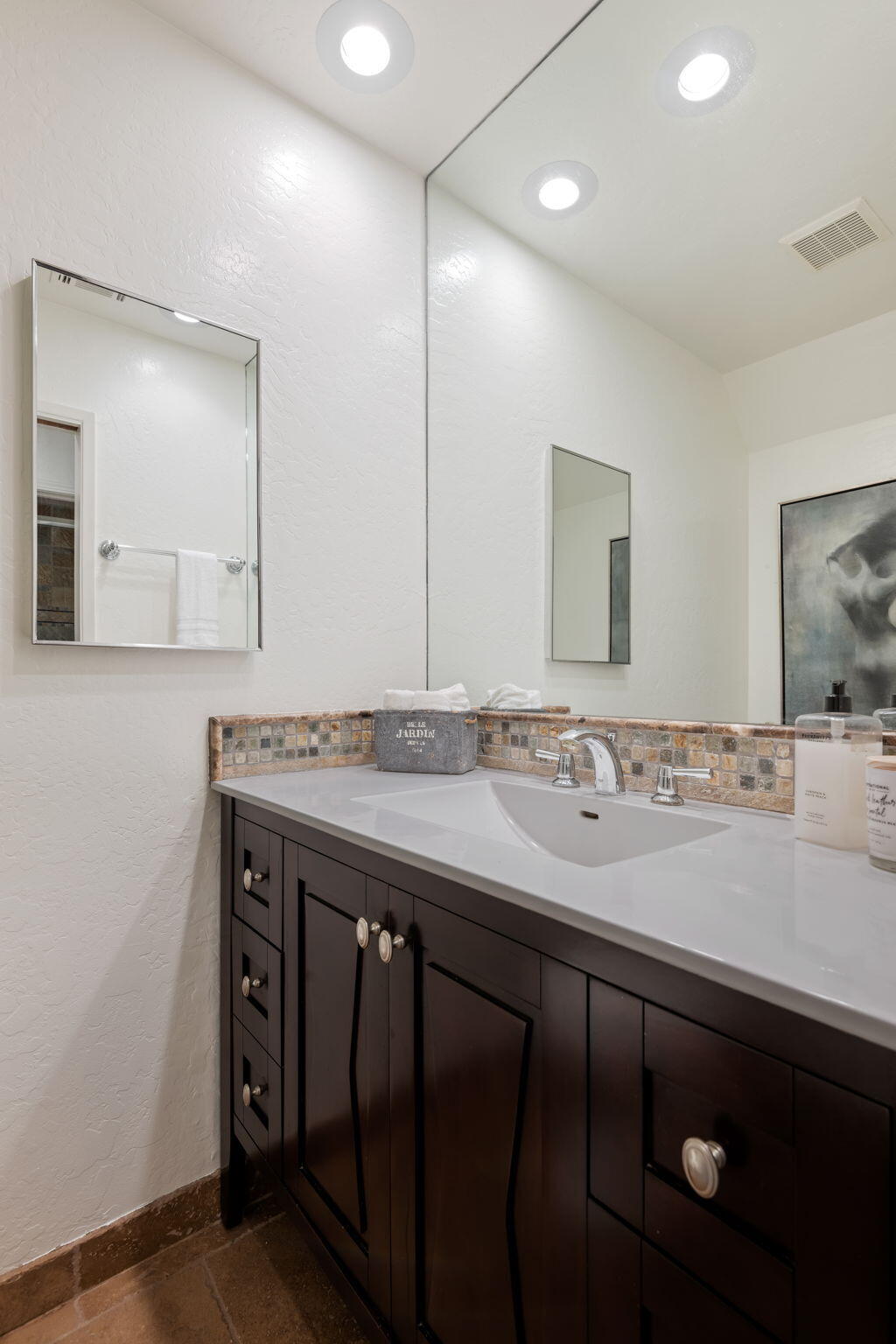 340 W Mountain Drive