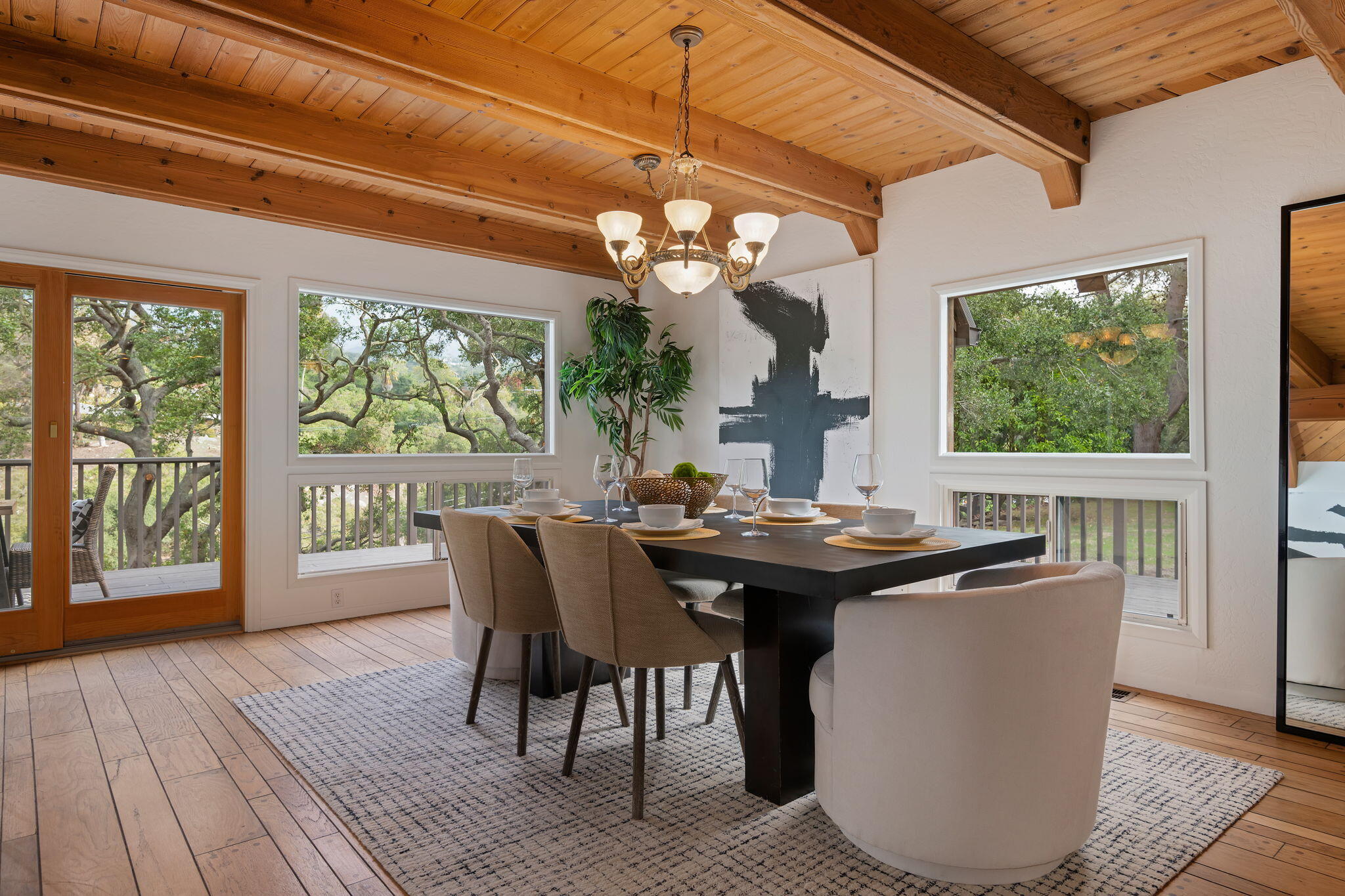 340 W Mountain Drive