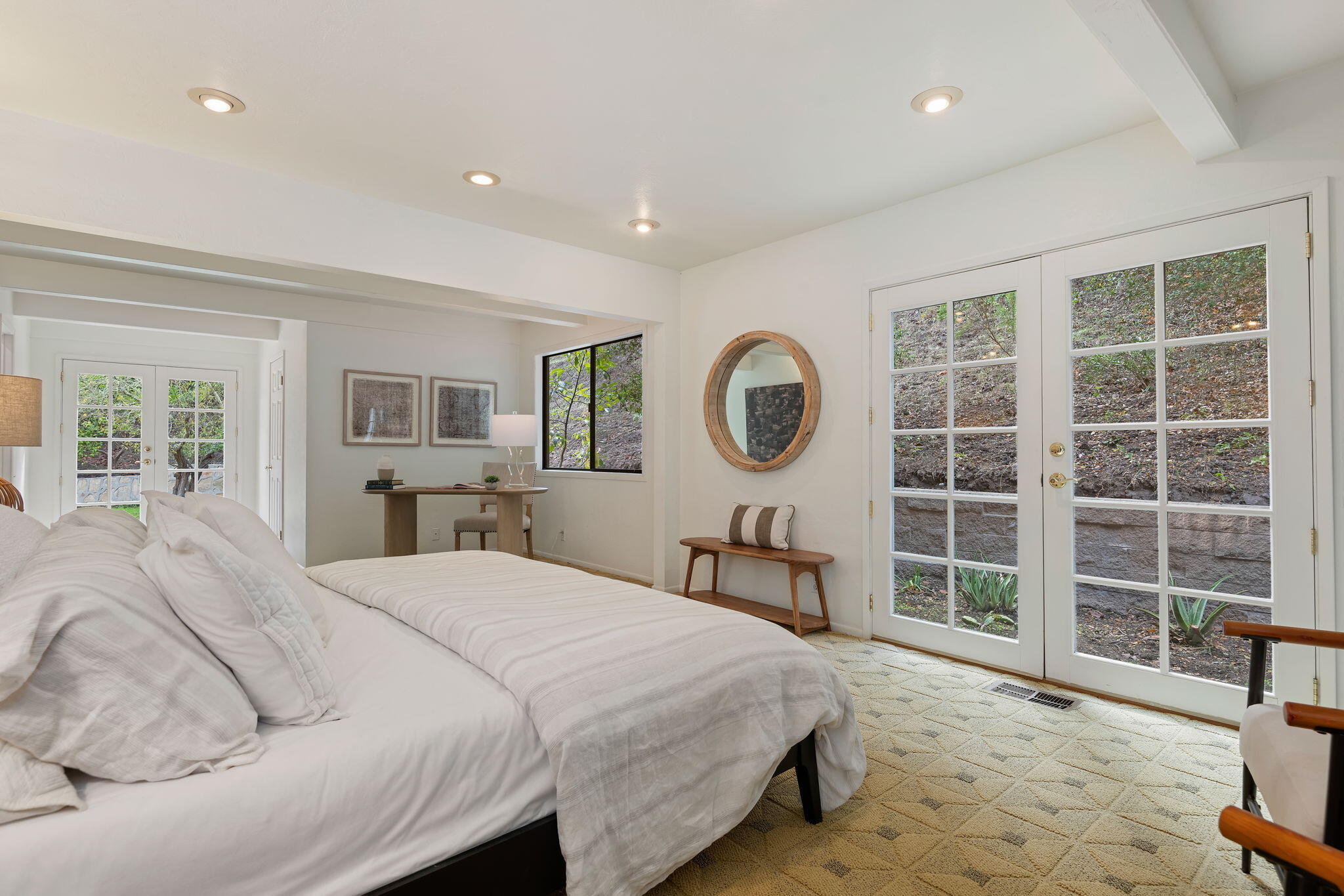 340 W Mountain Drive