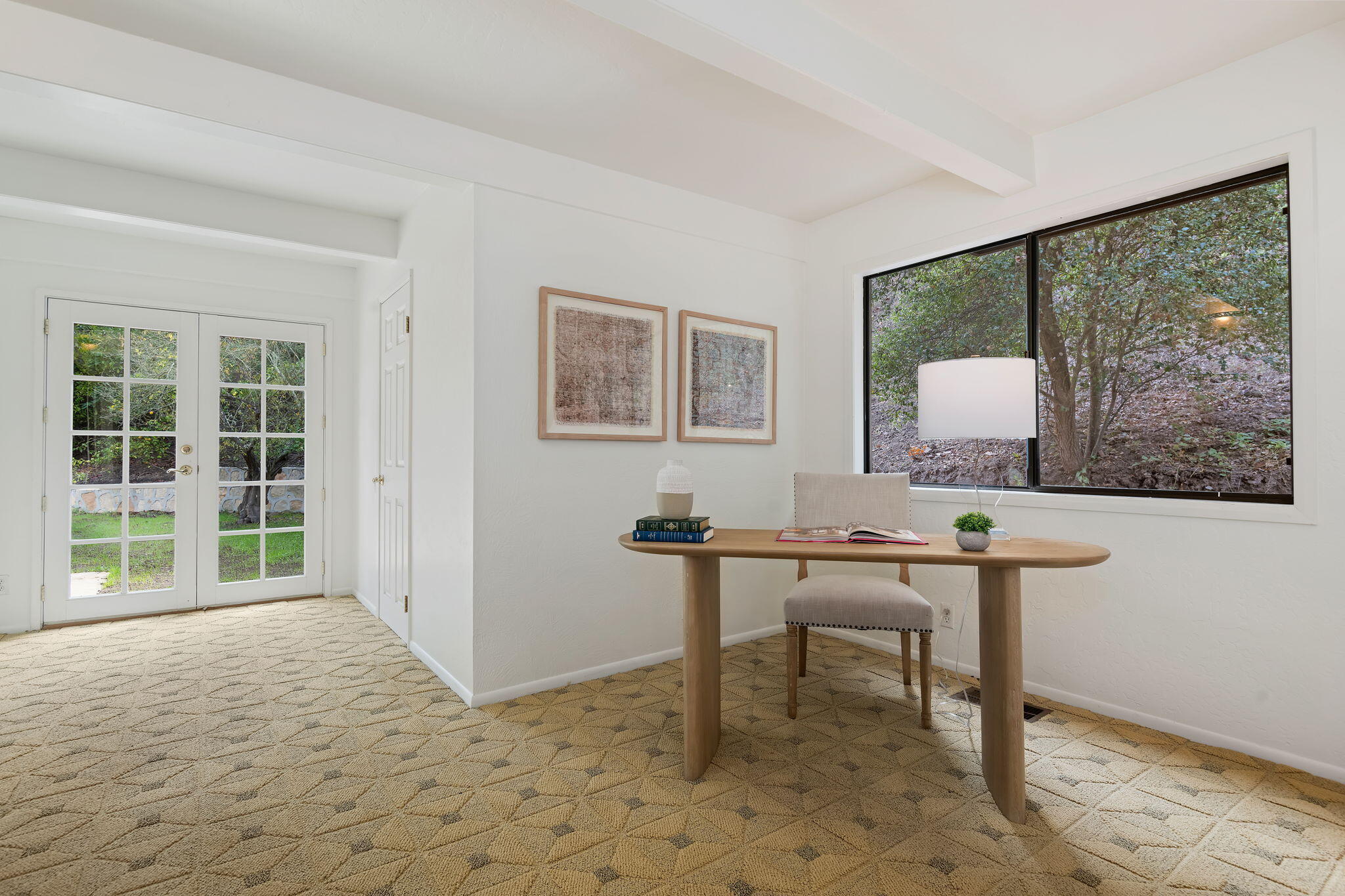 340 W Mountain Drive