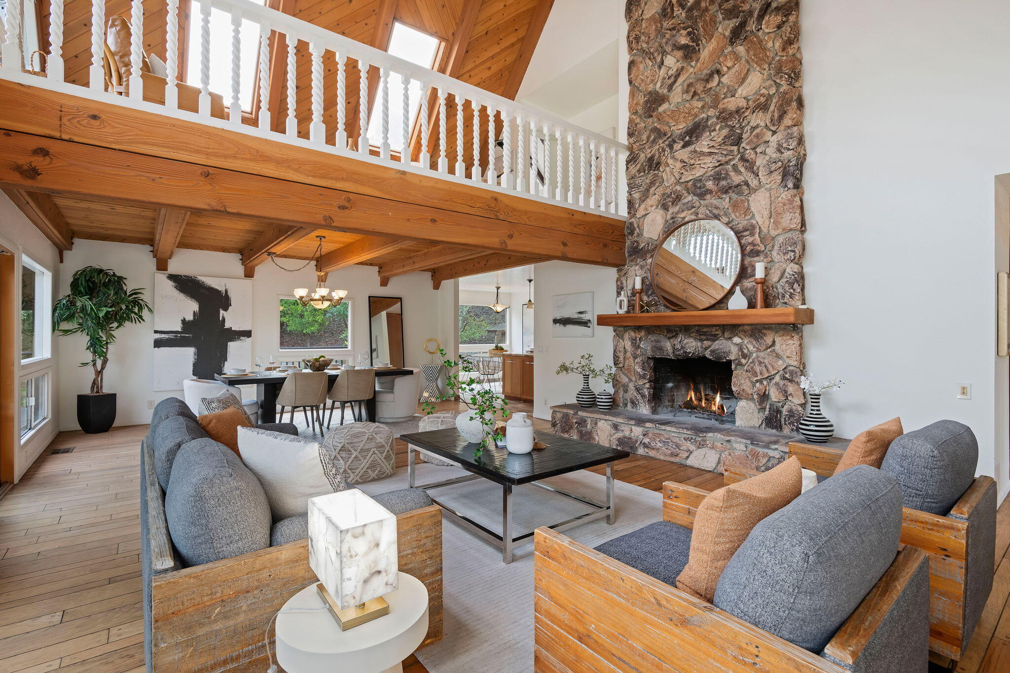 340 W Mountain Drive