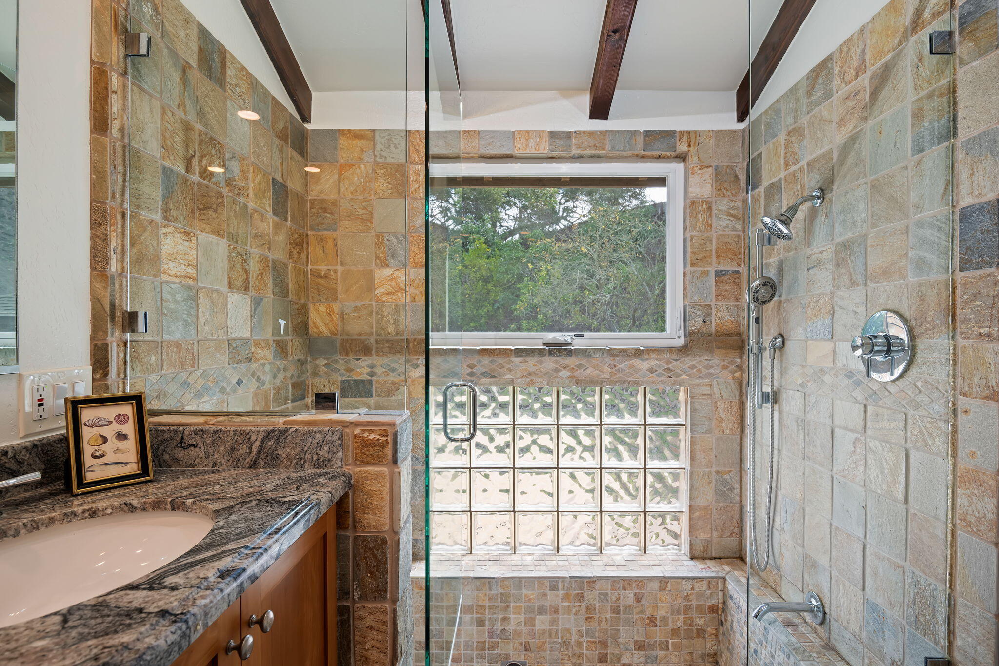 340 W Mountain Drive