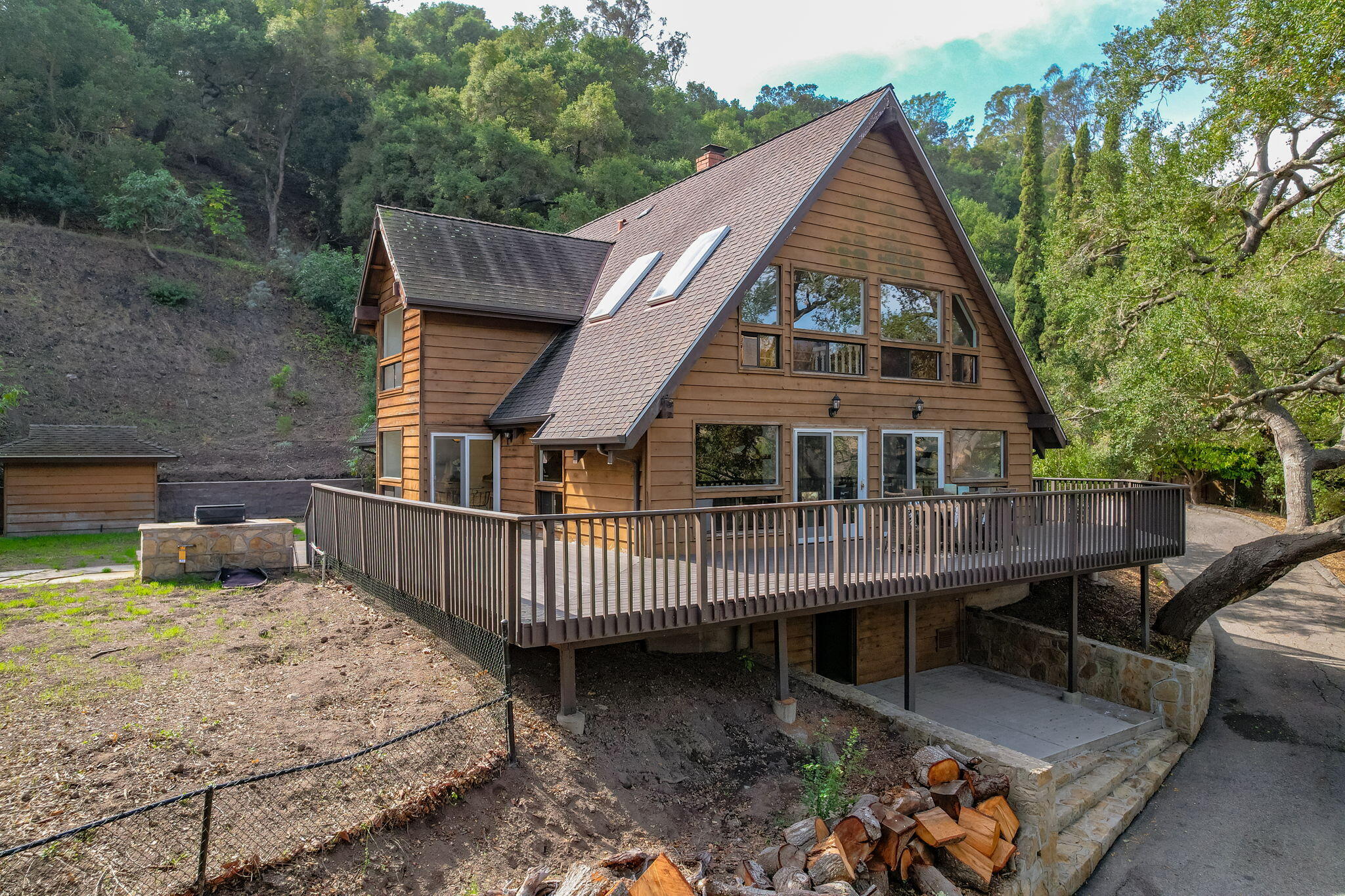 340 W Mountain Drive