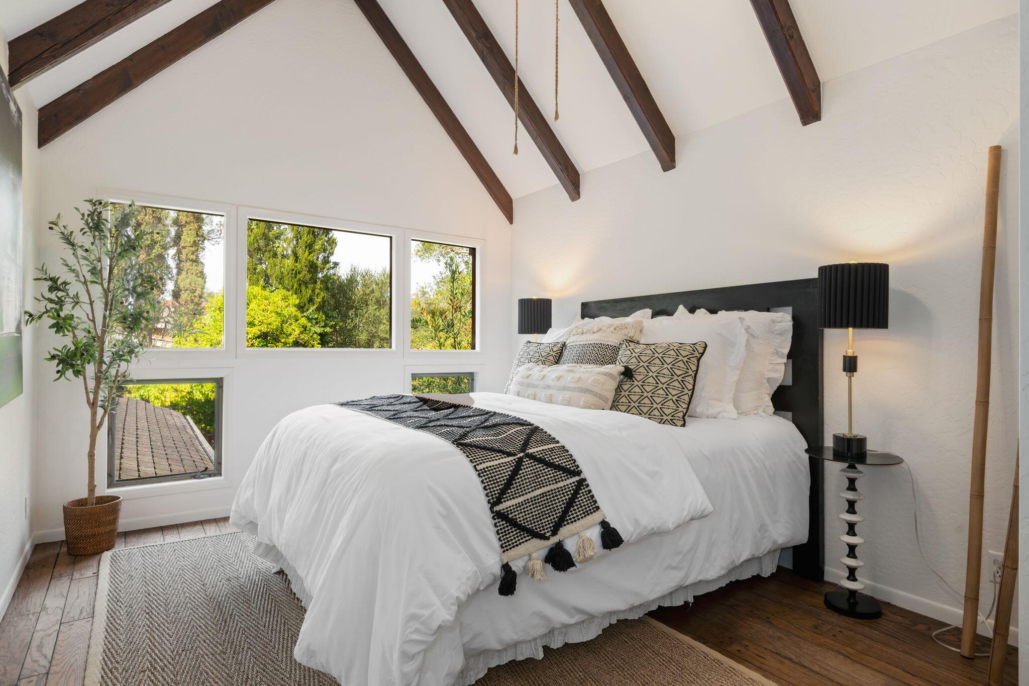 340 W Mountain Drive