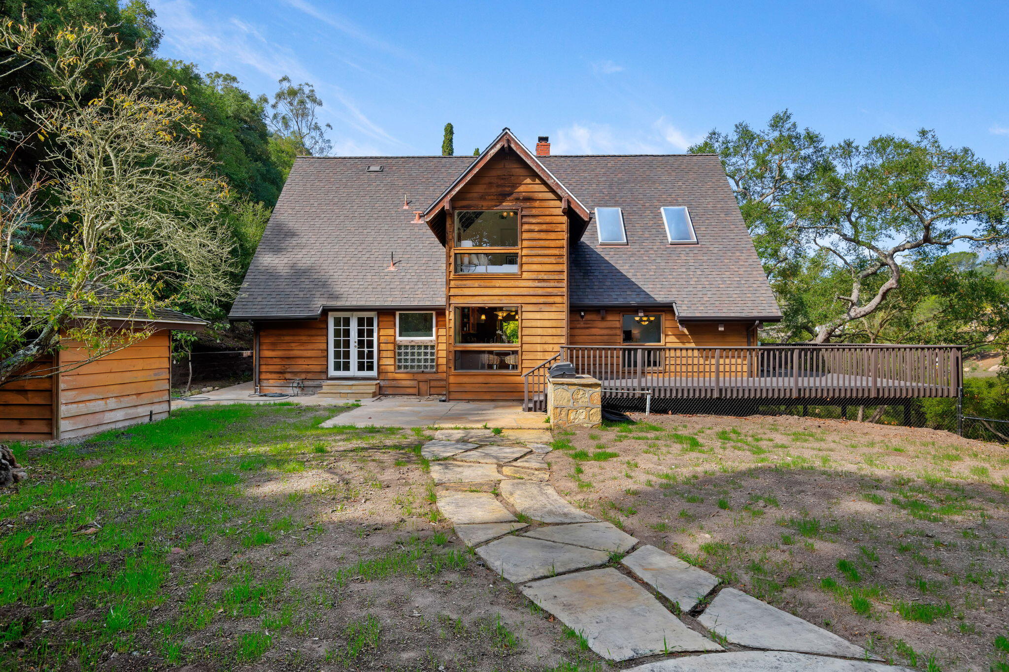 340 W Mountain Drive