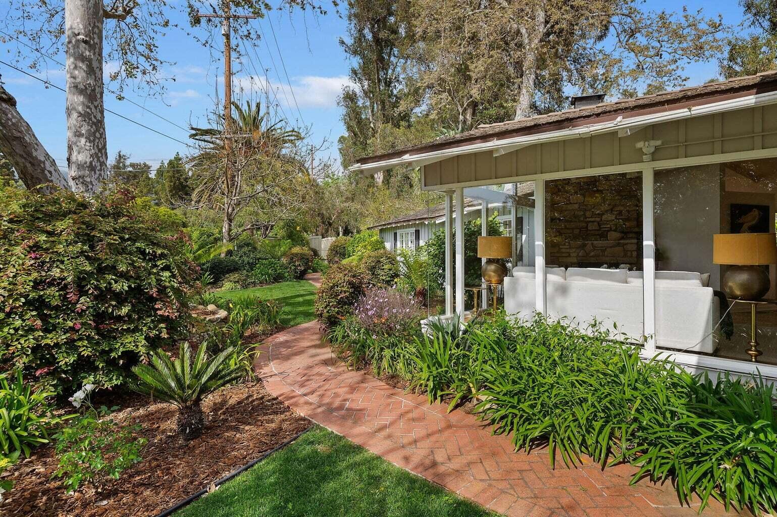 380 Sheffield Drive