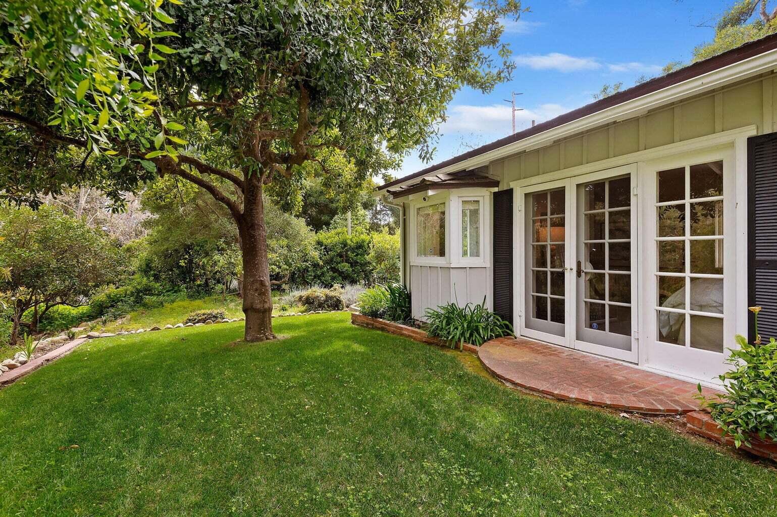 380 Sheffield Drive
