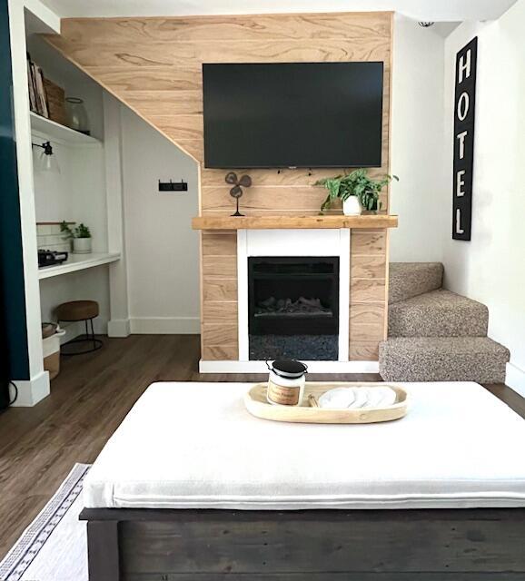 825 W Pedregosa Street Adu