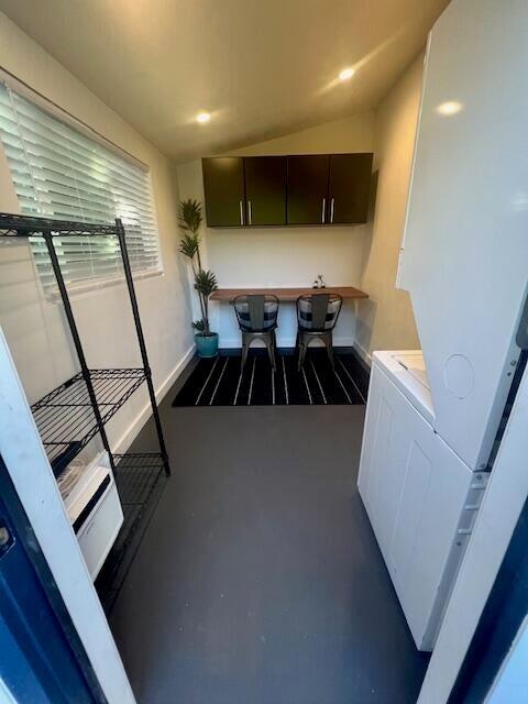 825 W Pedregosa Street Adu