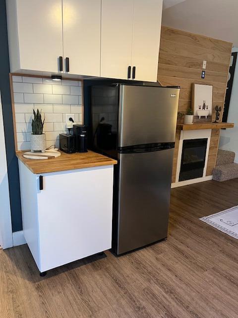 825 W Pedregosa Street Adu