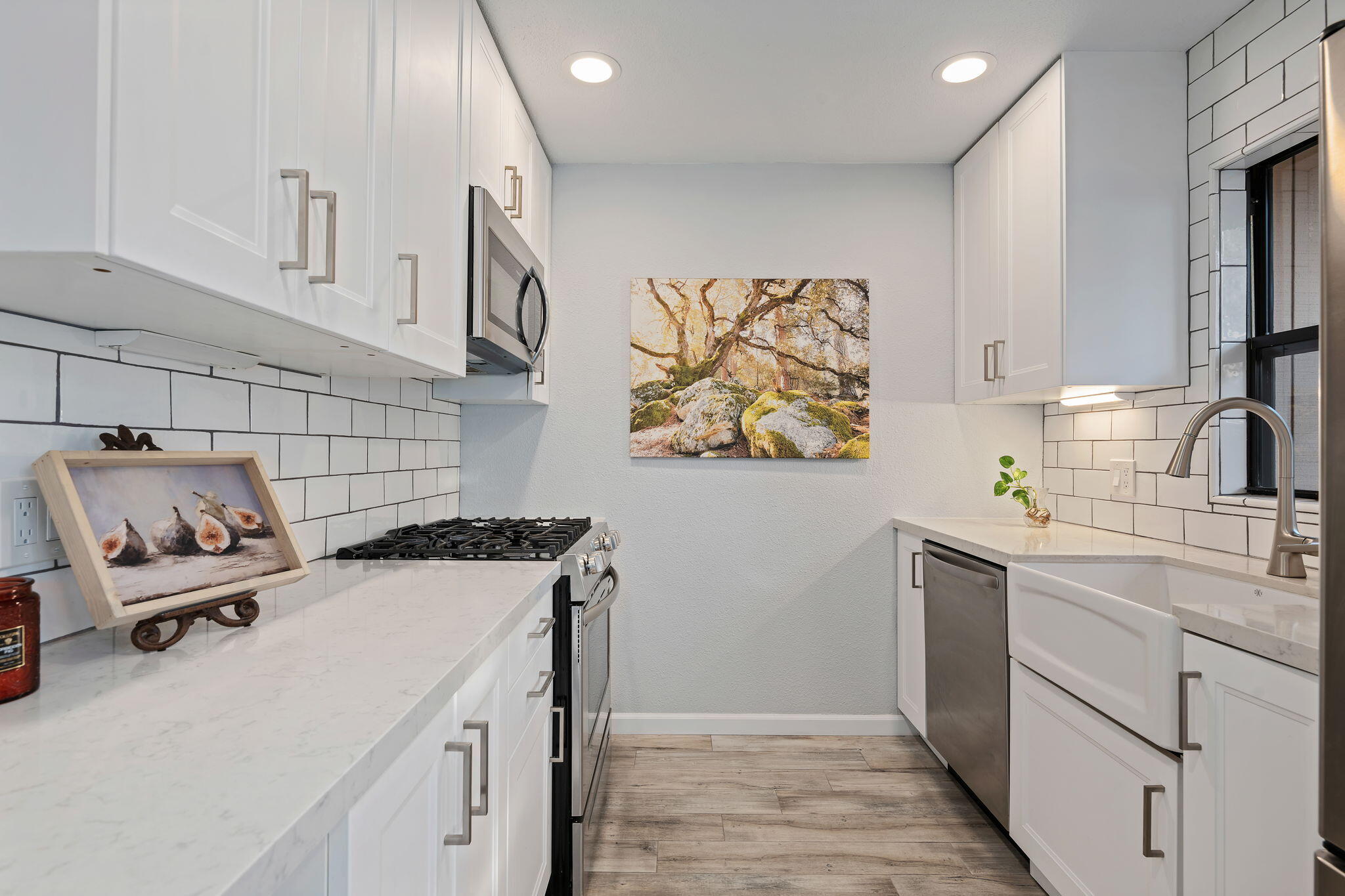 5290 Overpass Road 10