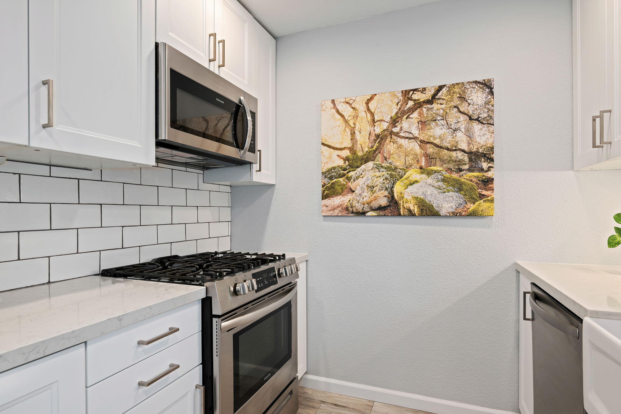 5290 Overpass Road 10