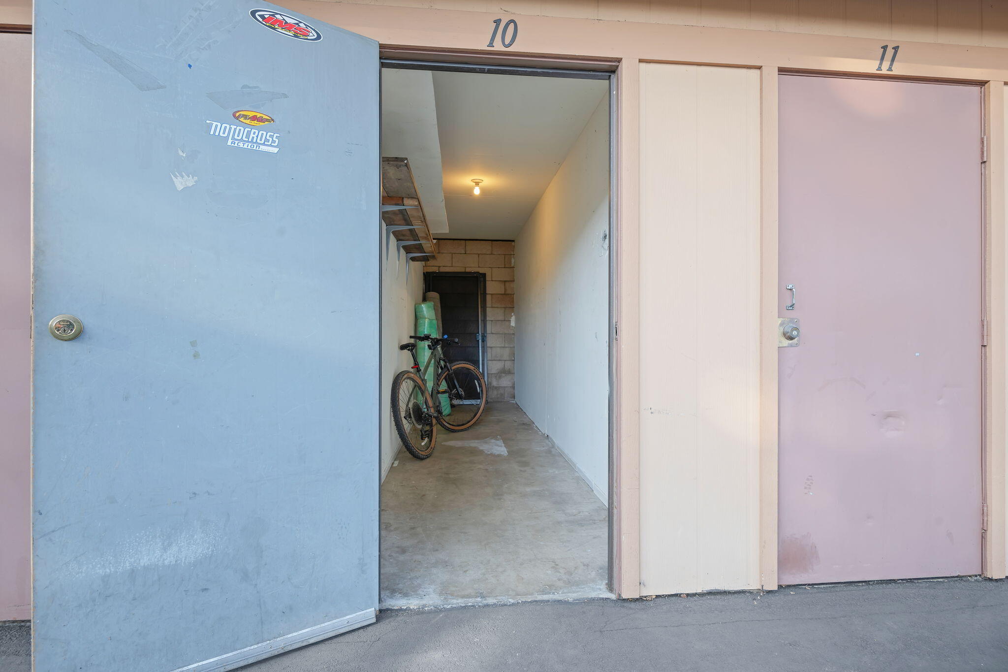 5290 Overpass Road 10