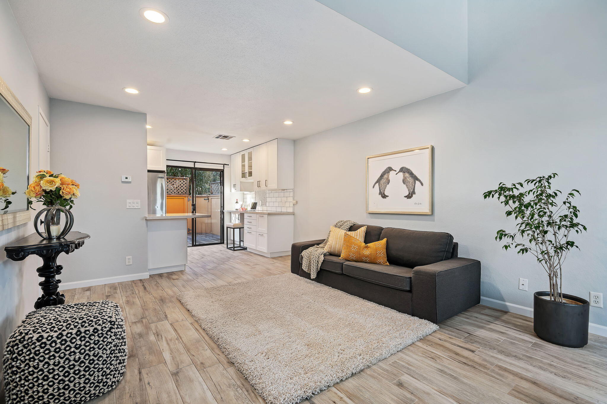 5290 Overpass Road 10