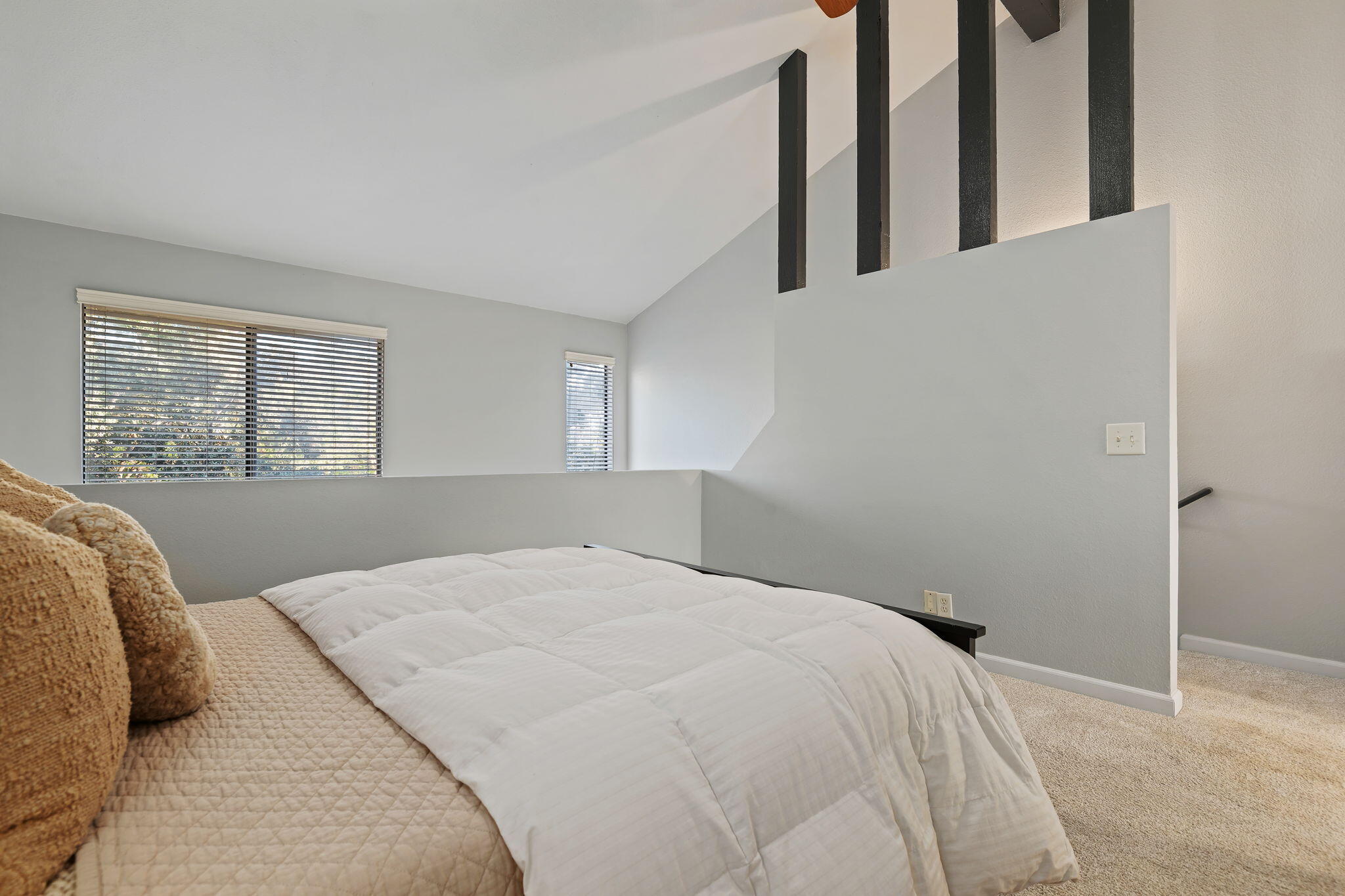 5290 Overpass Road 10