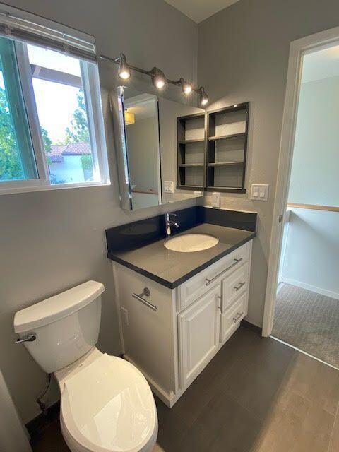1062 Miramonte Dr. 1