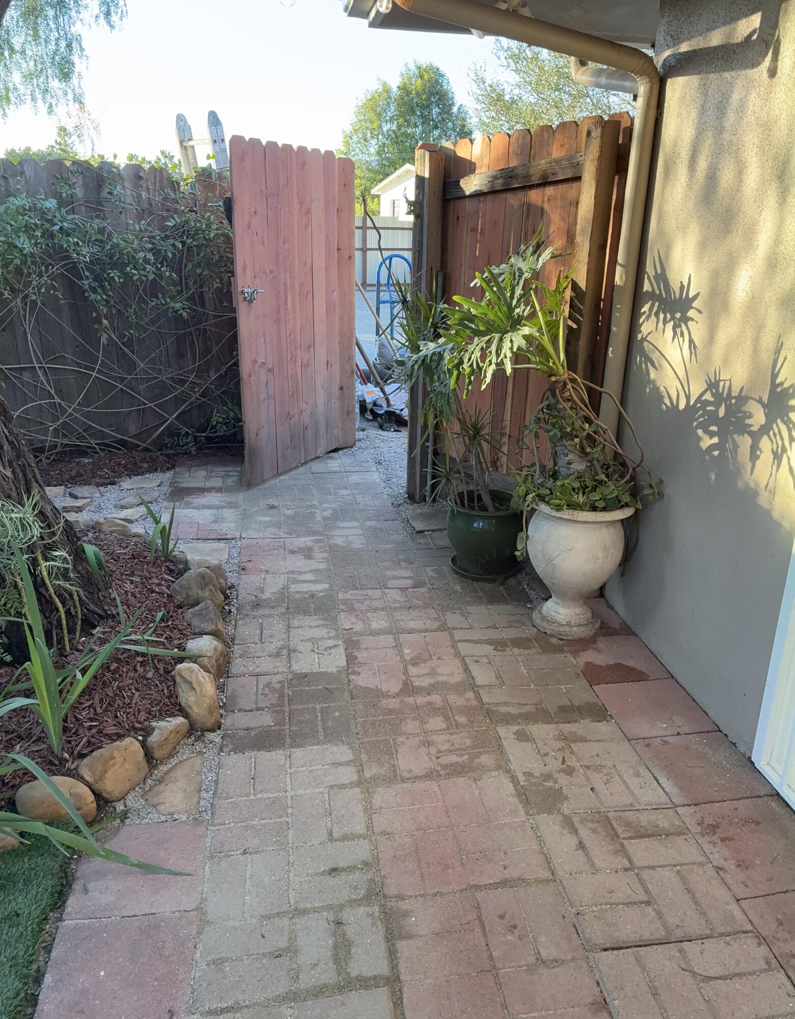 SANTA BARBARA