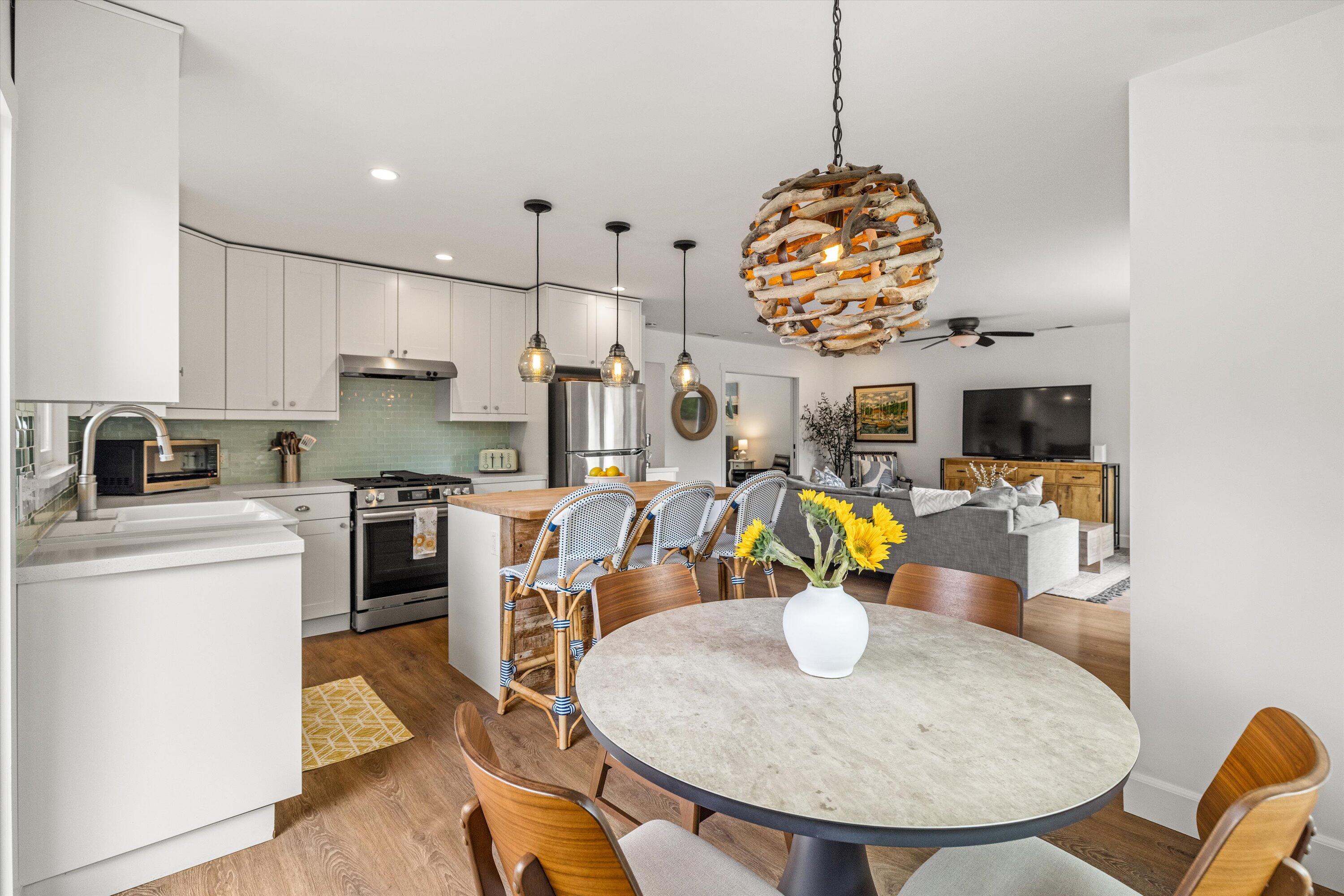 2430 Mesa School Lane