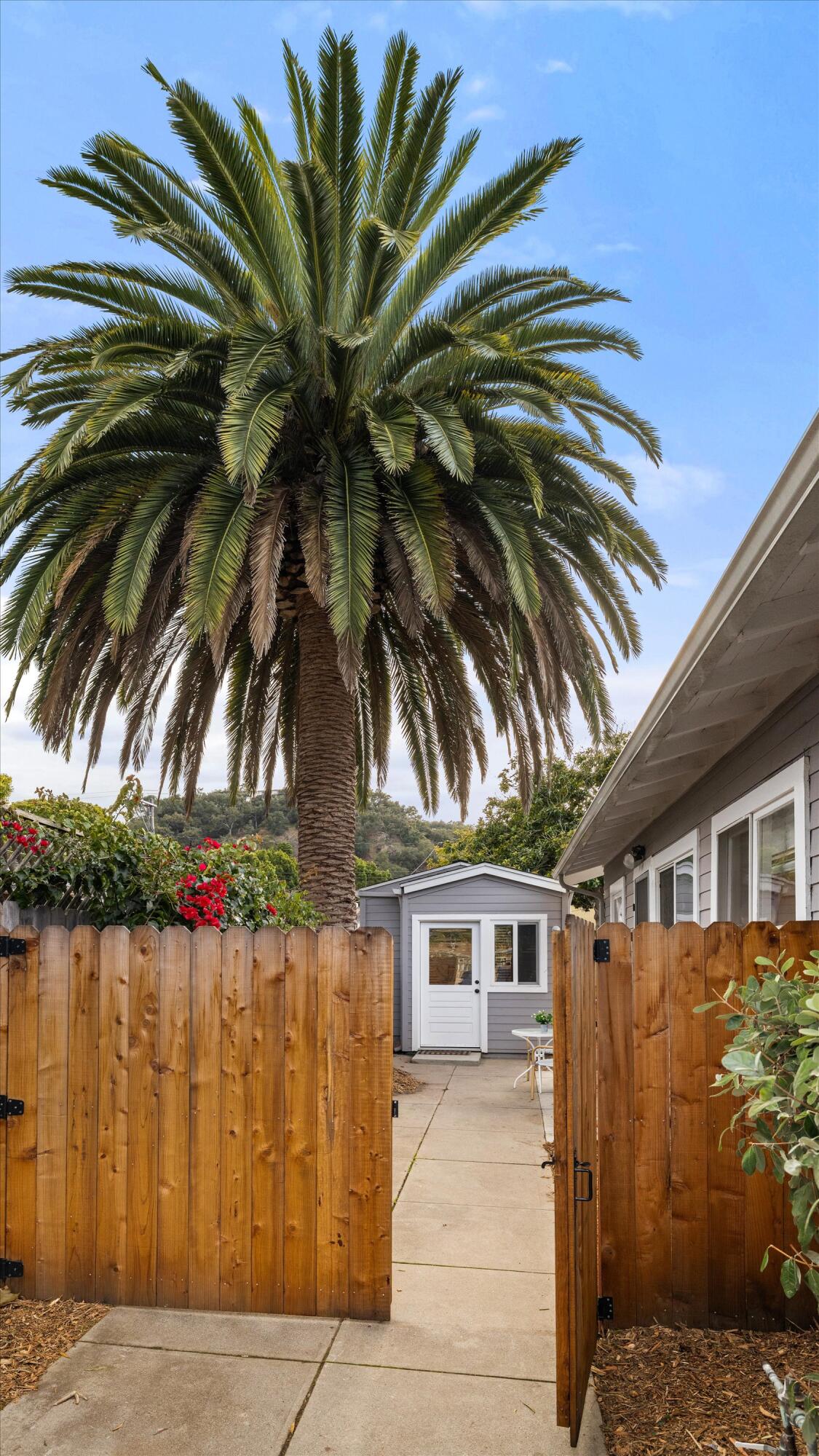 1407 Gillespie Street