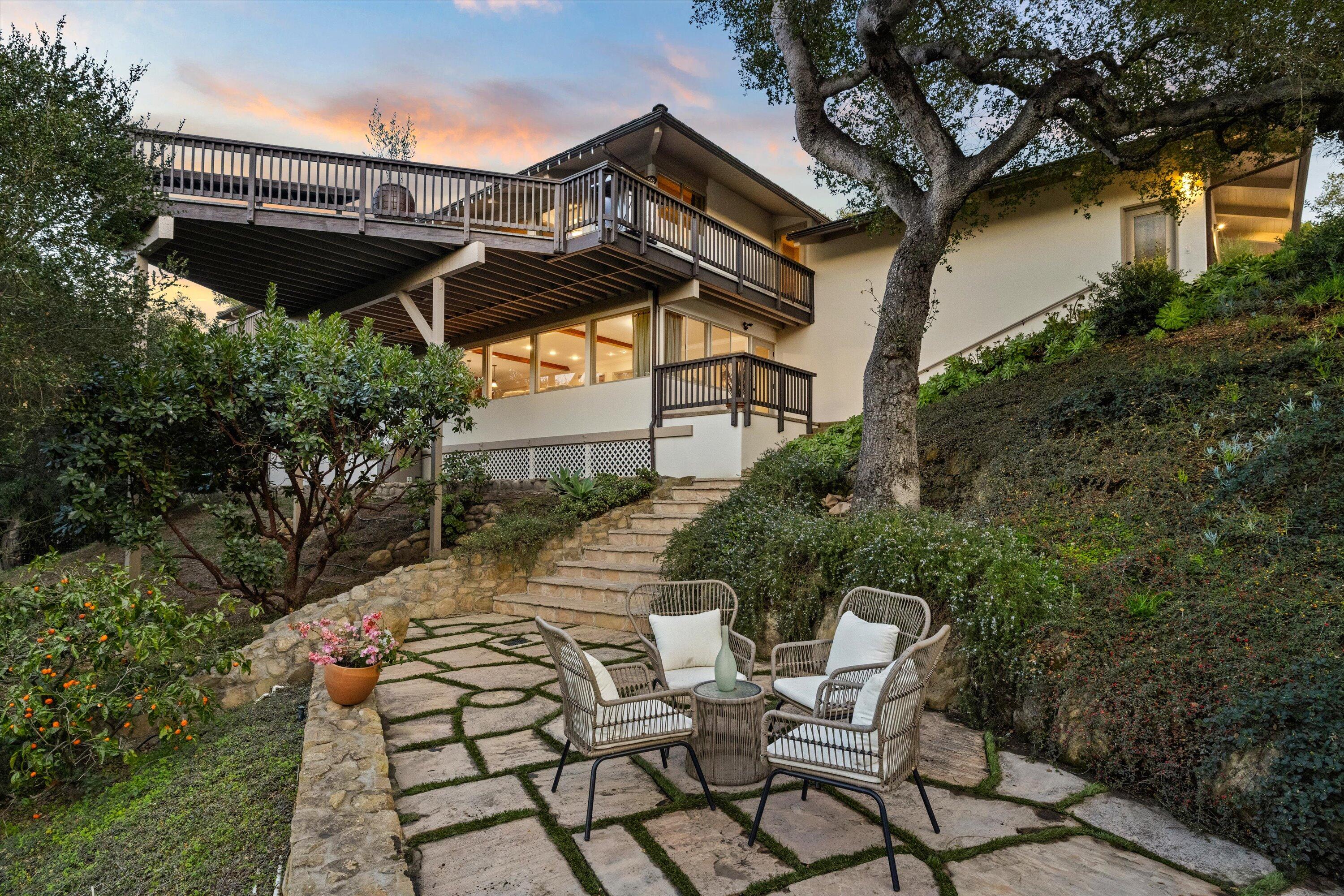 985 Monte Drive
