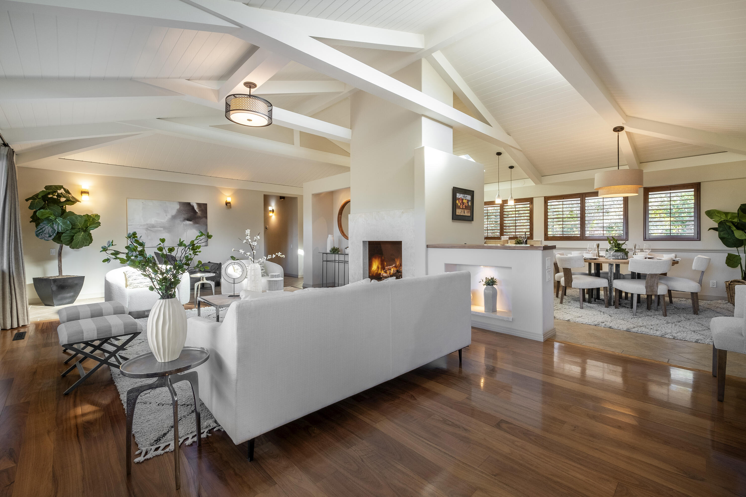 985 Monte Drive