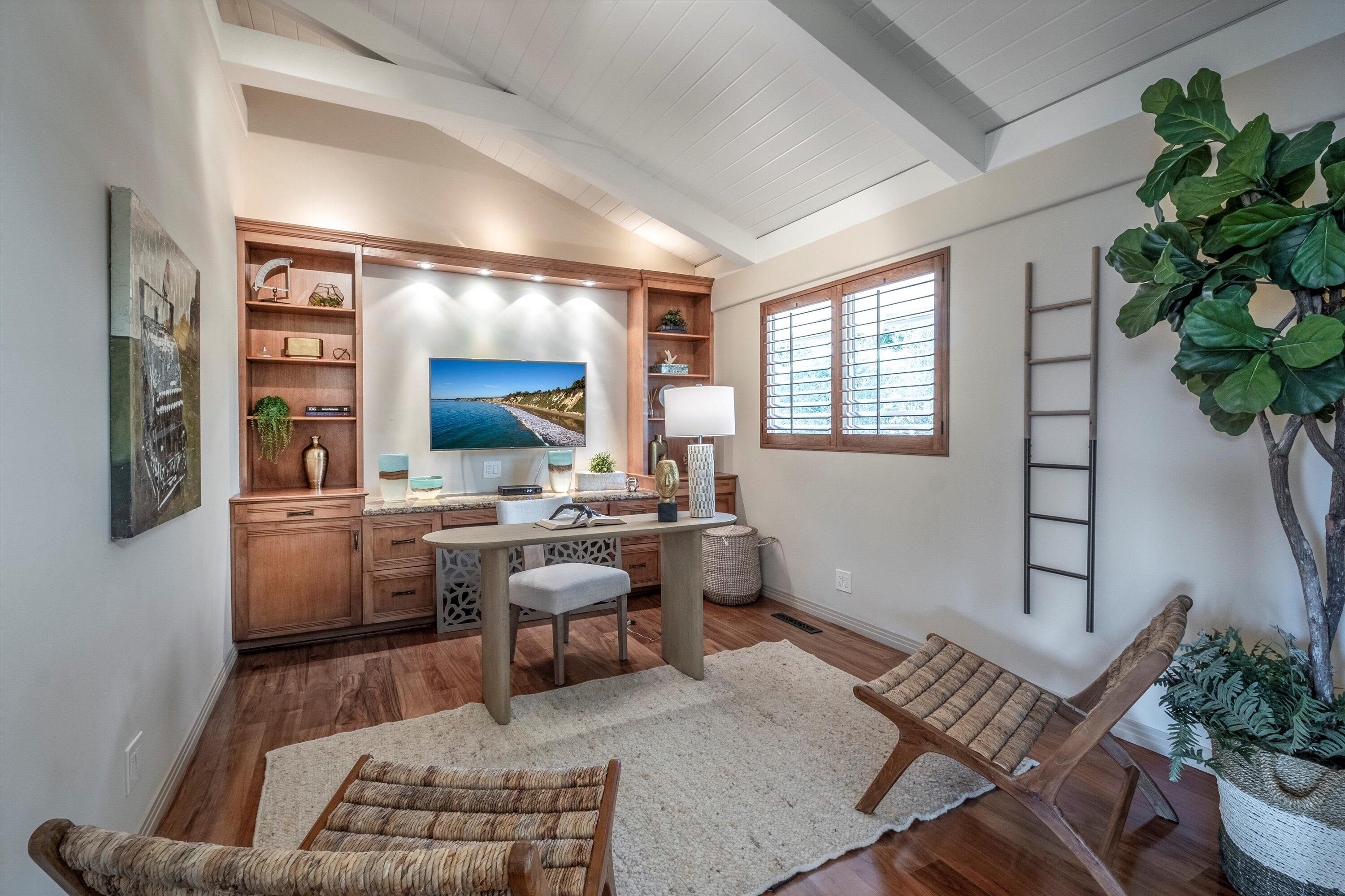 985 Monte Drive