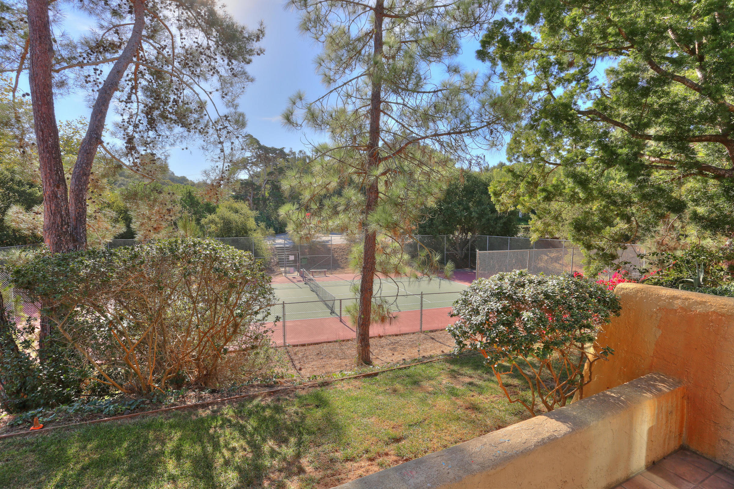 4711 Calle Reina