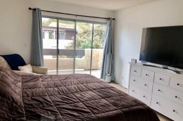 4711 Calle Reina