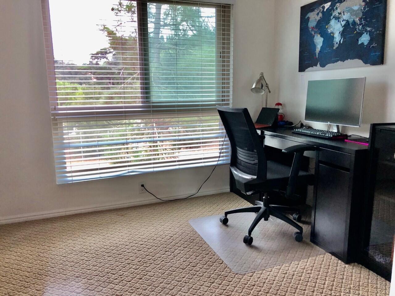 4711 Calle Reina