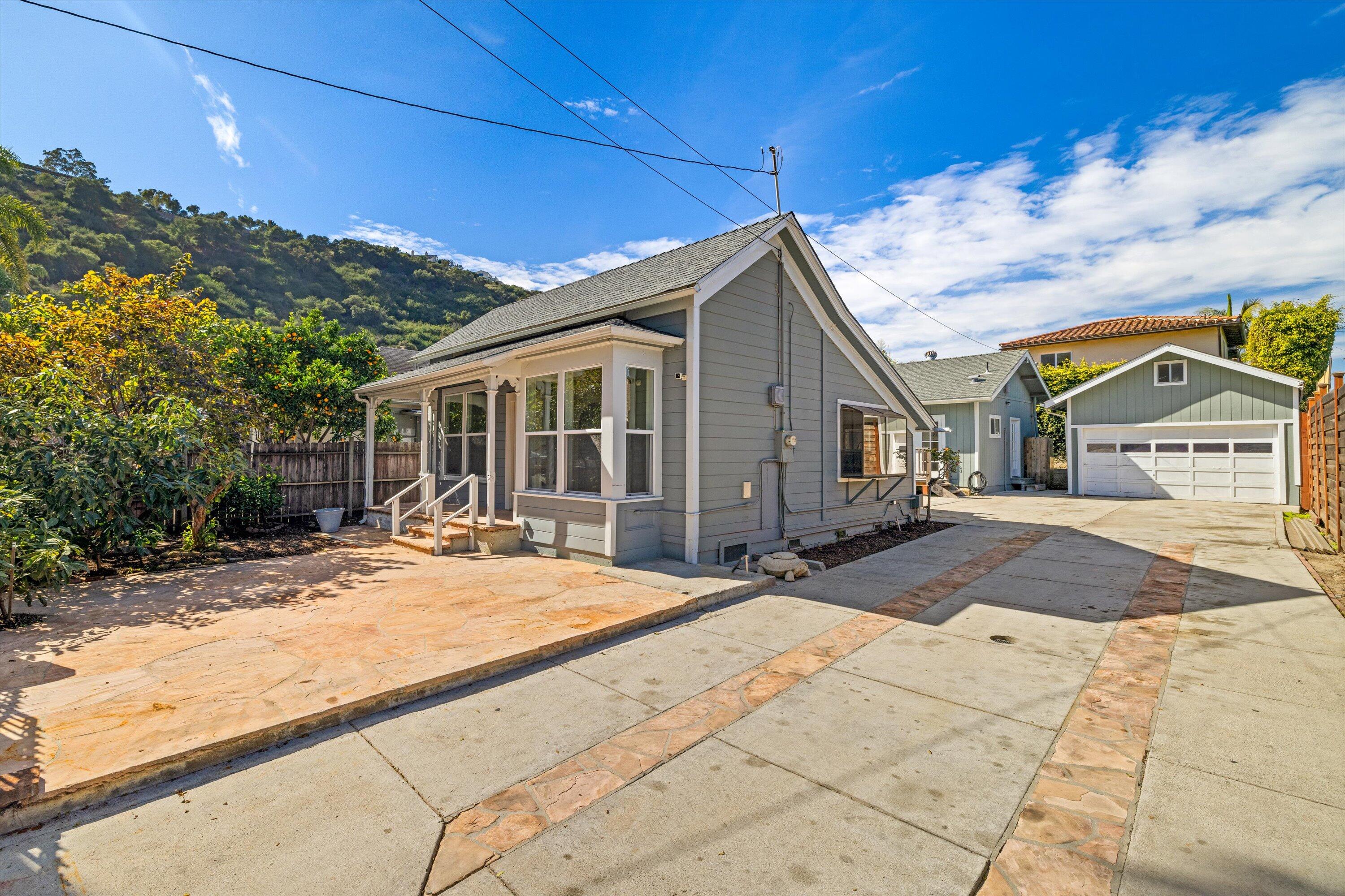 616 W De La Guerra Street