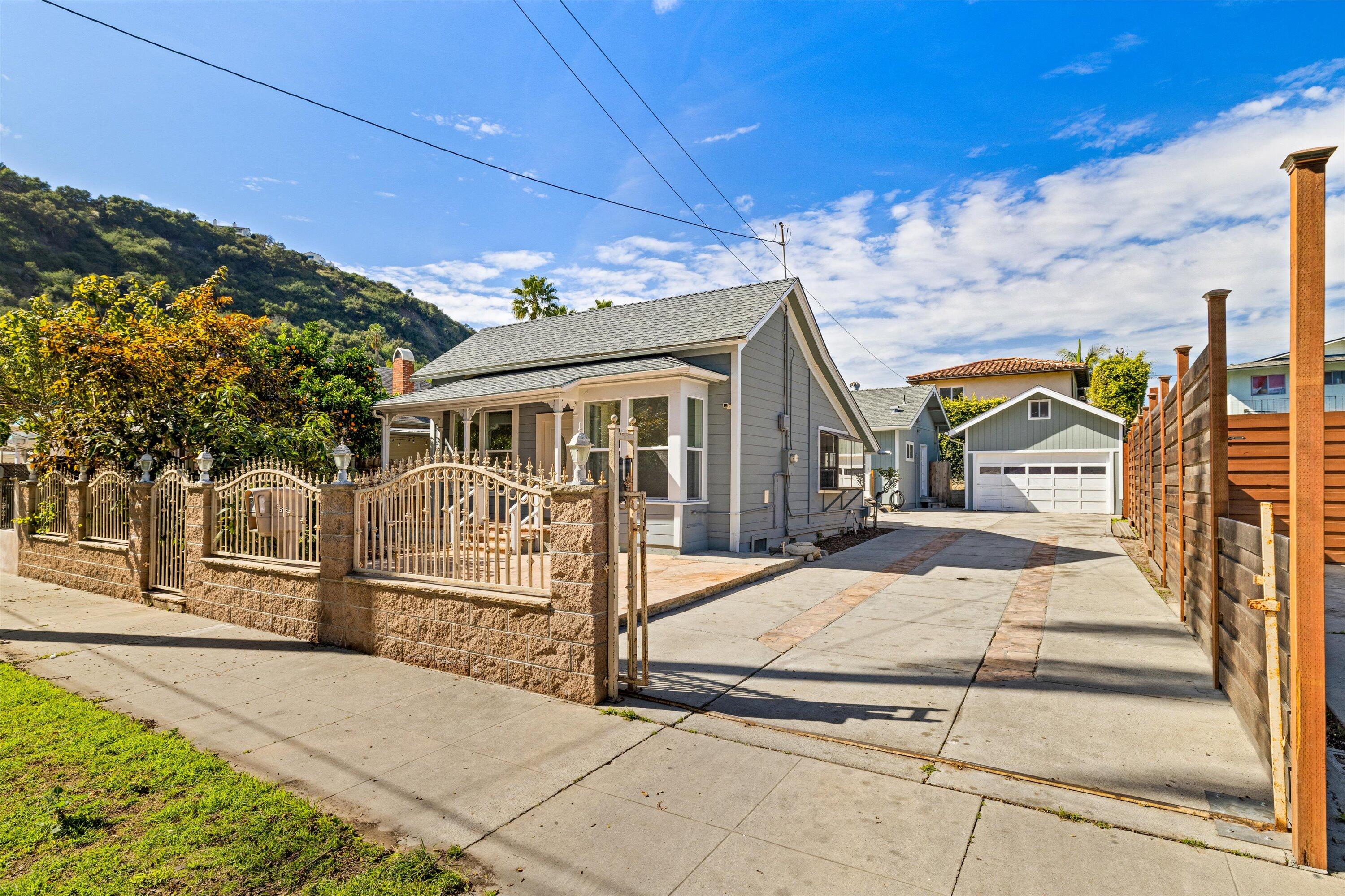 616 W De La Guerra Street